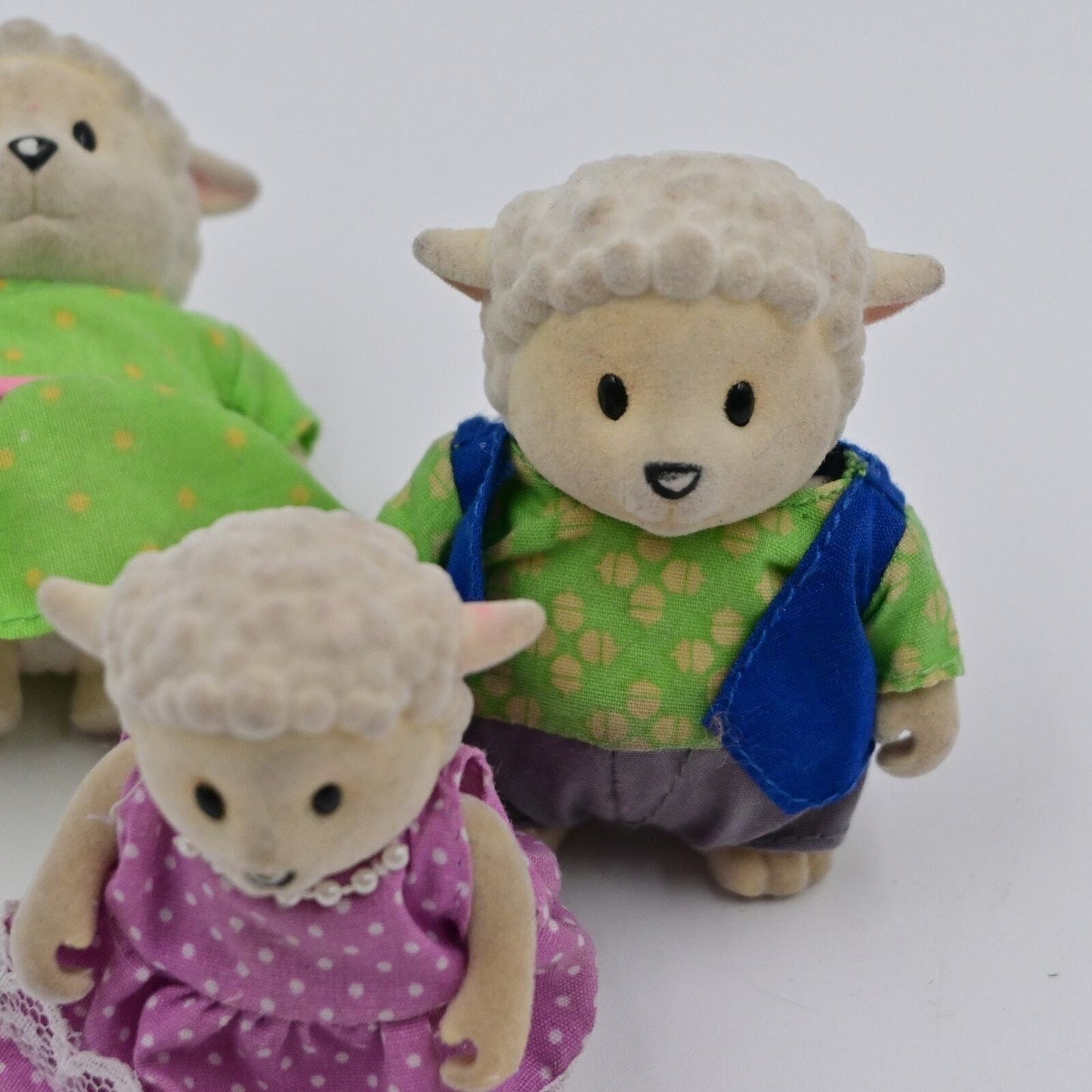 Lil' Woodzeez Sheep Family Of 3 Doll House Figures