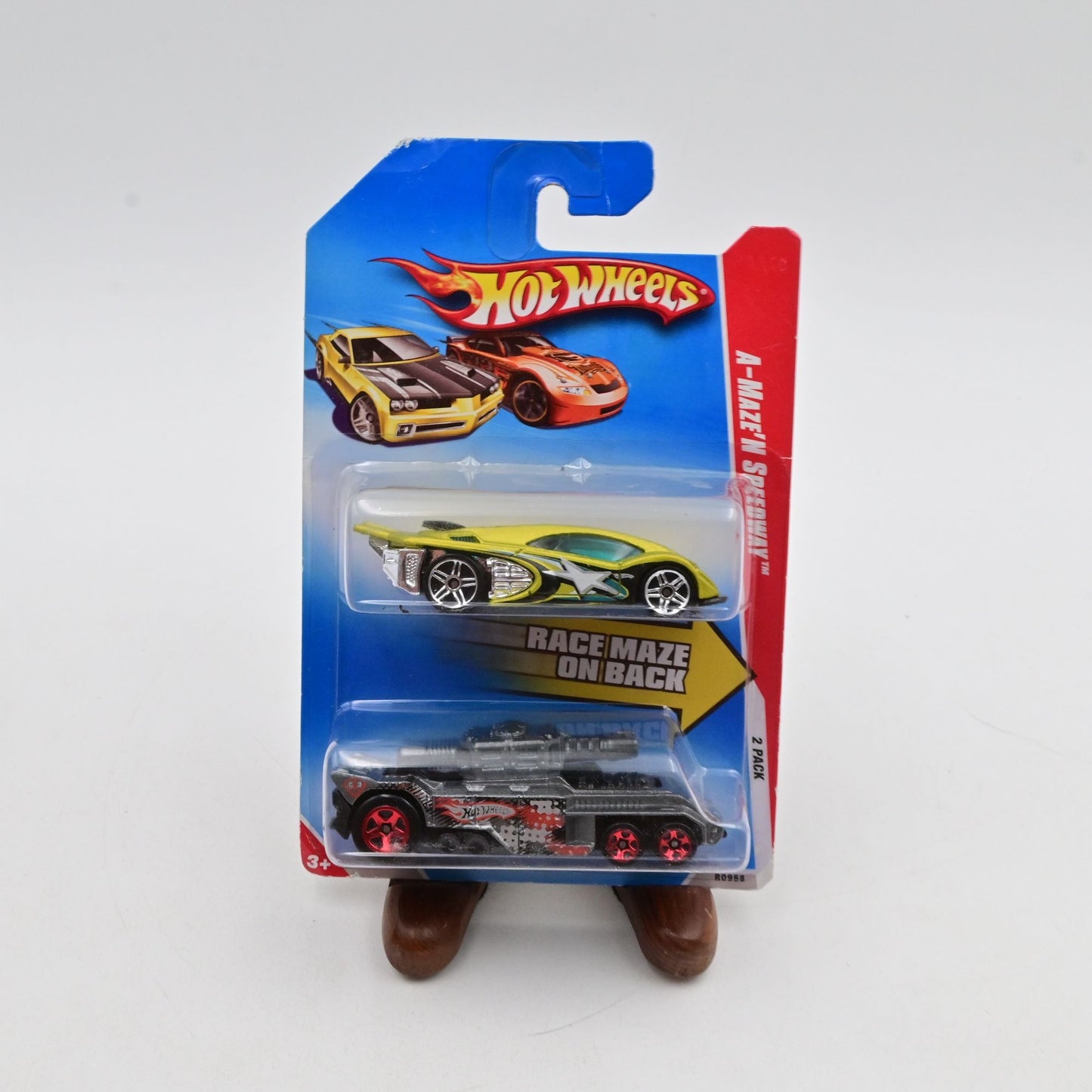 Hot Wheels A-Maze N Speedway 2-Pack Side Draft & Invader Die-Cast Cars