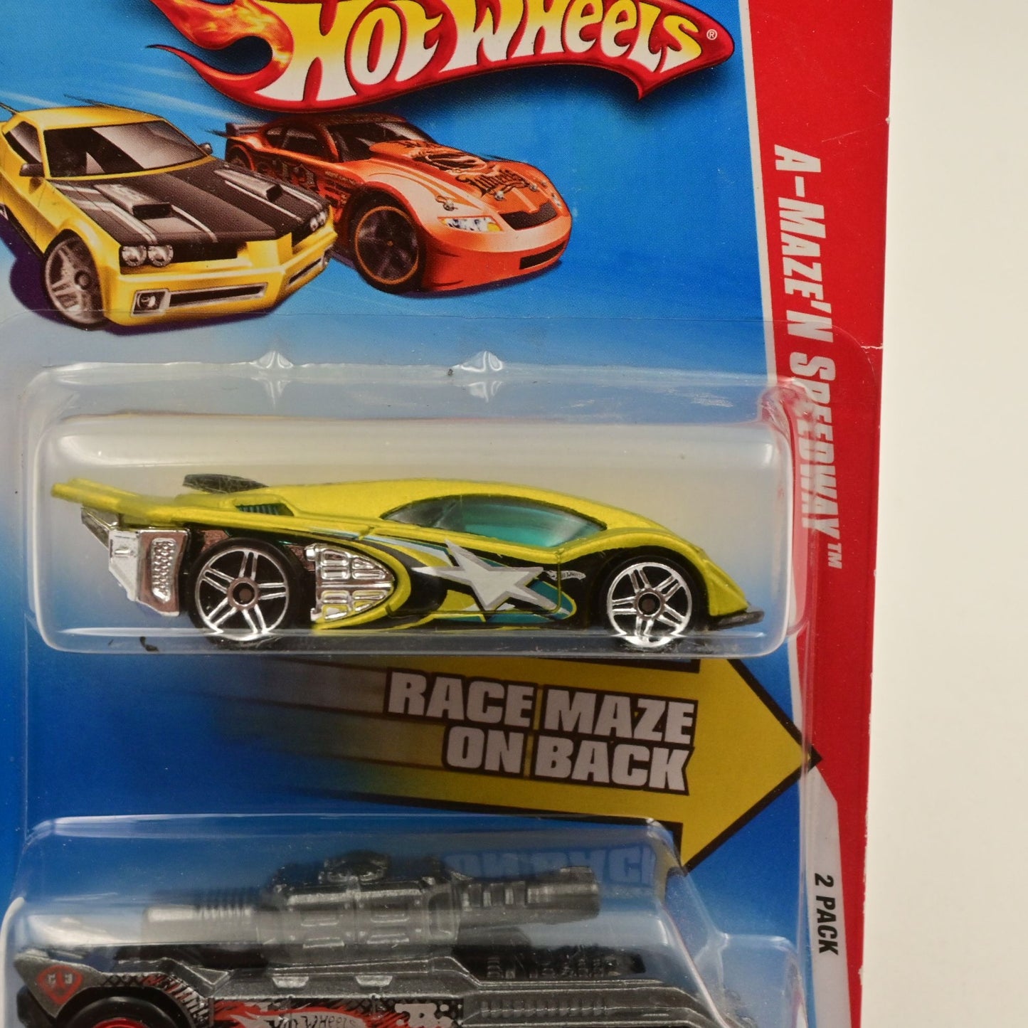 Hot Wheels A-Maze N Speedway 2-Pack Side Draft & Invader Die-Cast Cars