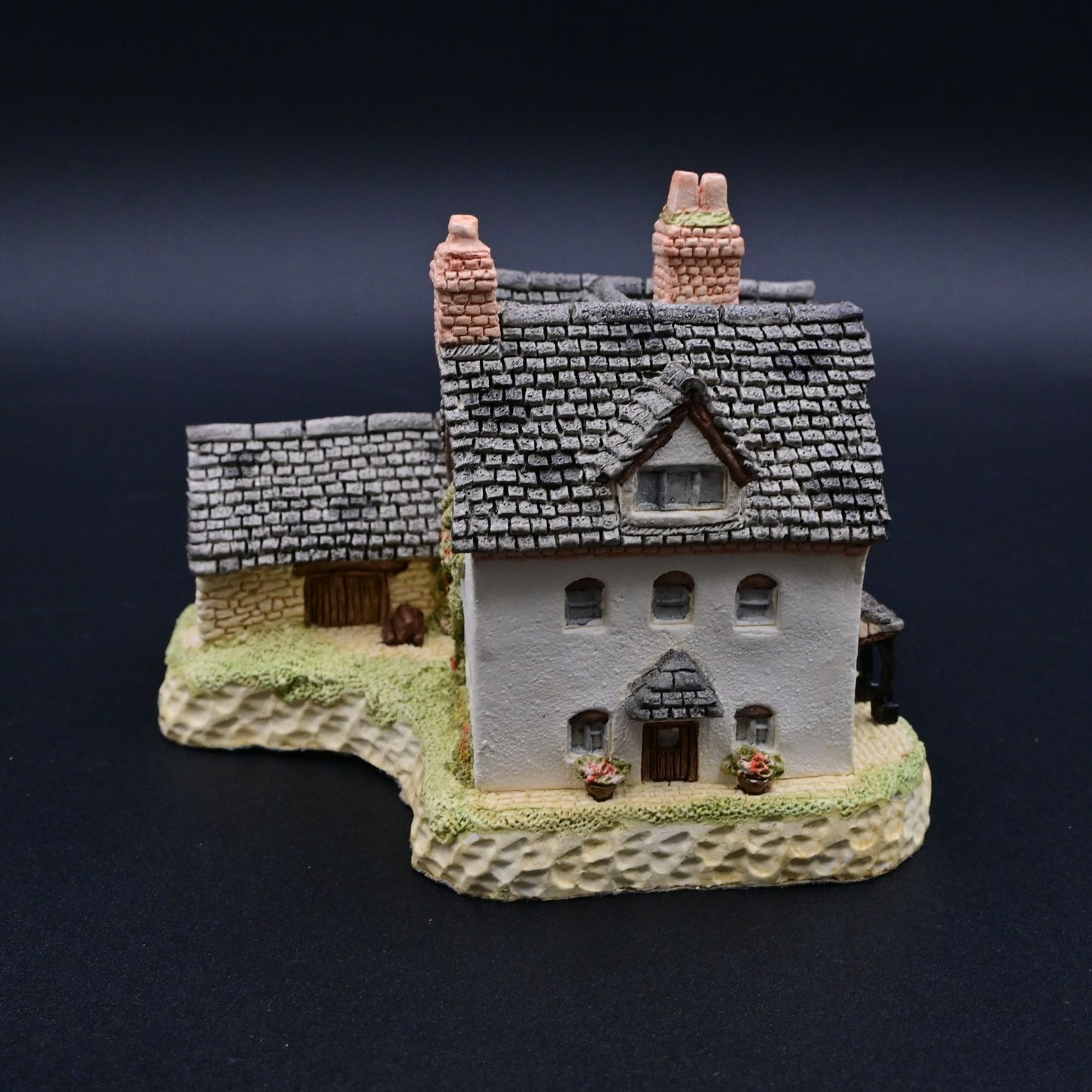Vintage 1987 David Winter Cottages Benbows Farmhouse Herefordshire