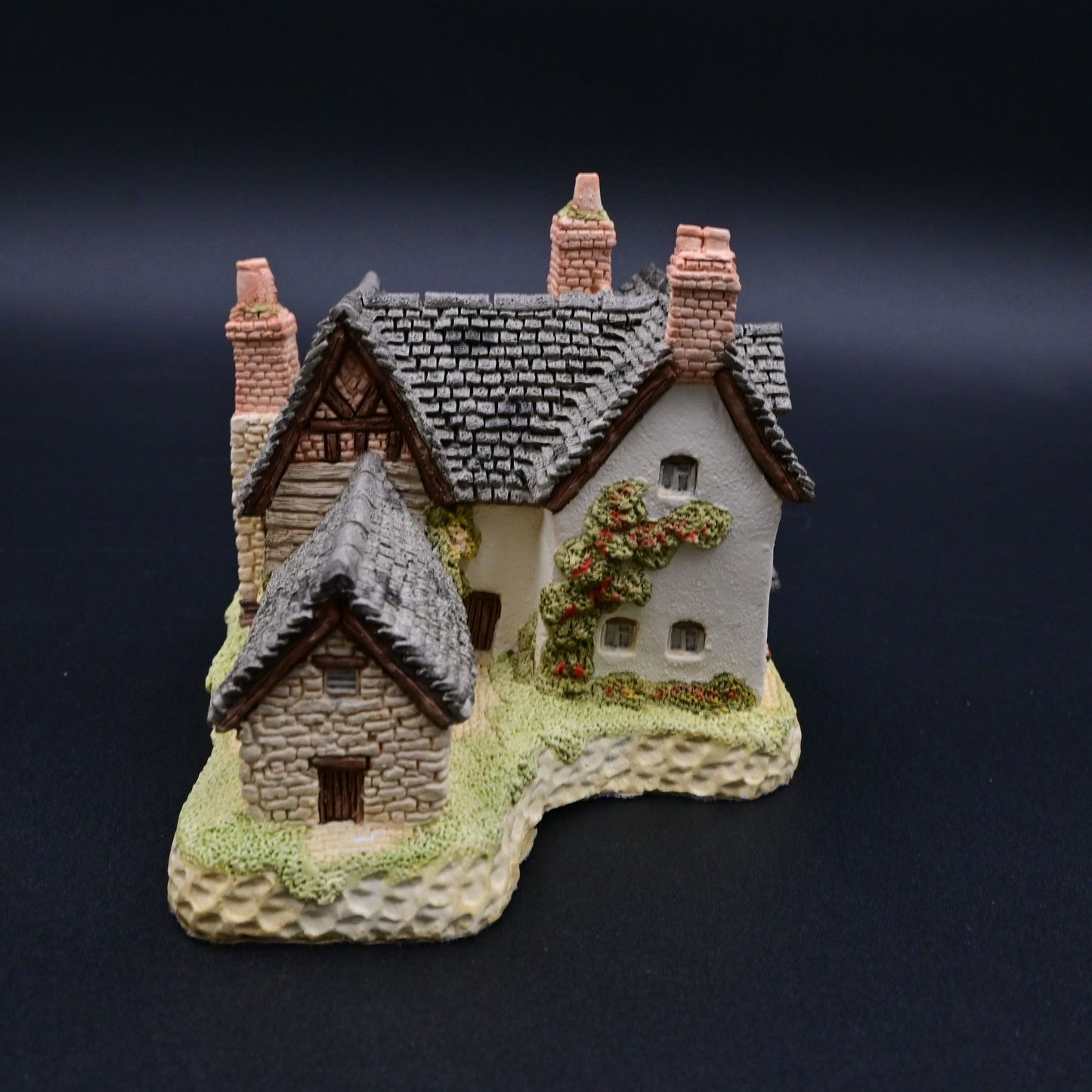 Vintage 1987 David Winter Cottages Benbows Farmhouse Herefordshire
