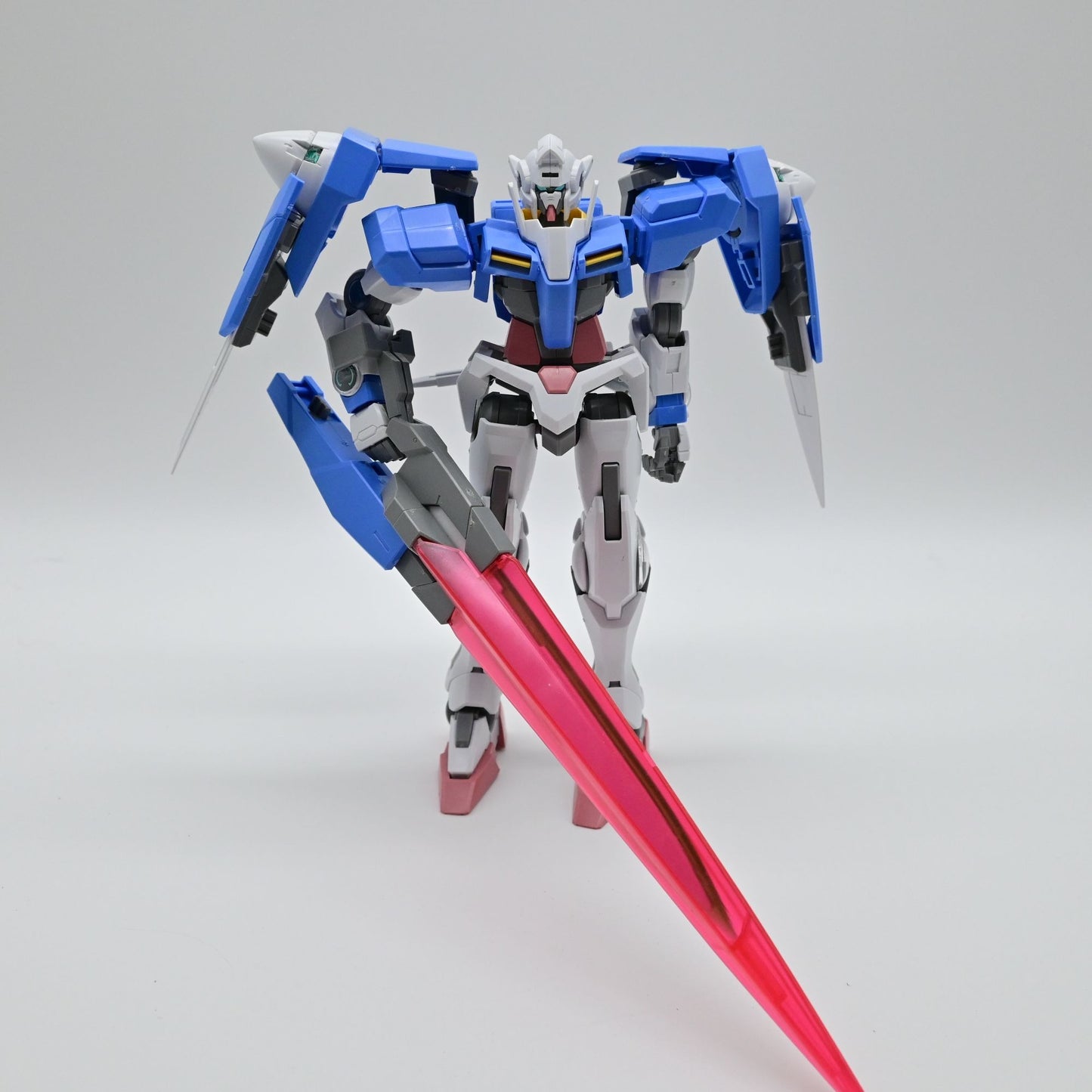 Bandai 1/144 HG 00 Raiser + GN Sword III Built