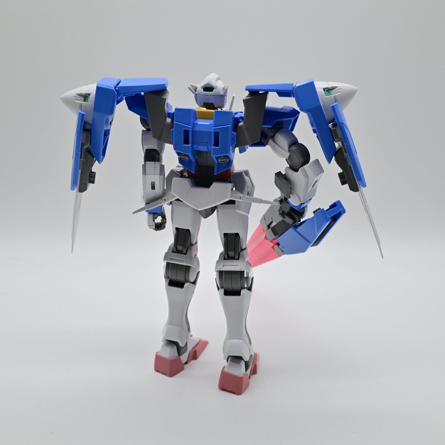 Bandai 1/144 HG 00 Raiser + GN Sword III Built
