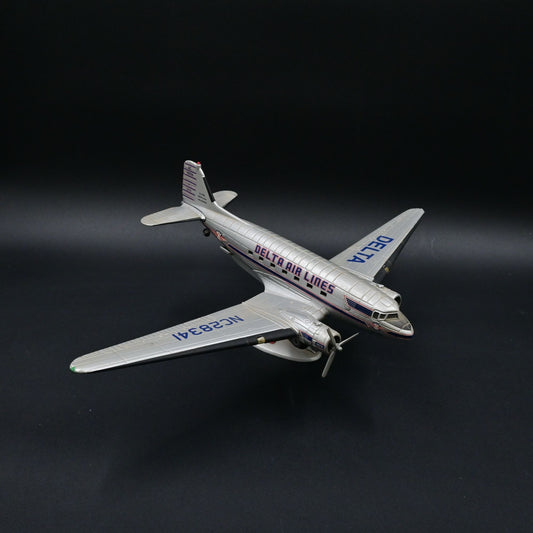 Skymarks 1:80 DC-3 Delta Air Lines NC28341 w/Landing Gear