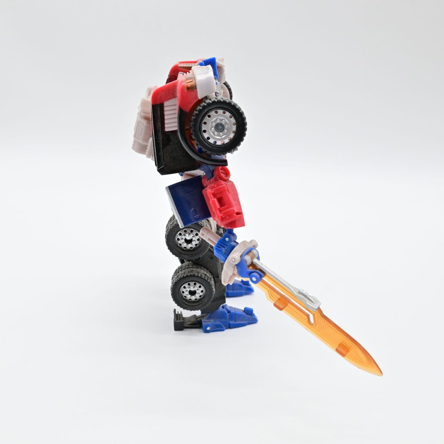 Transformers UN-22 G2 Optimus Prime Yellow Blade Action Figure