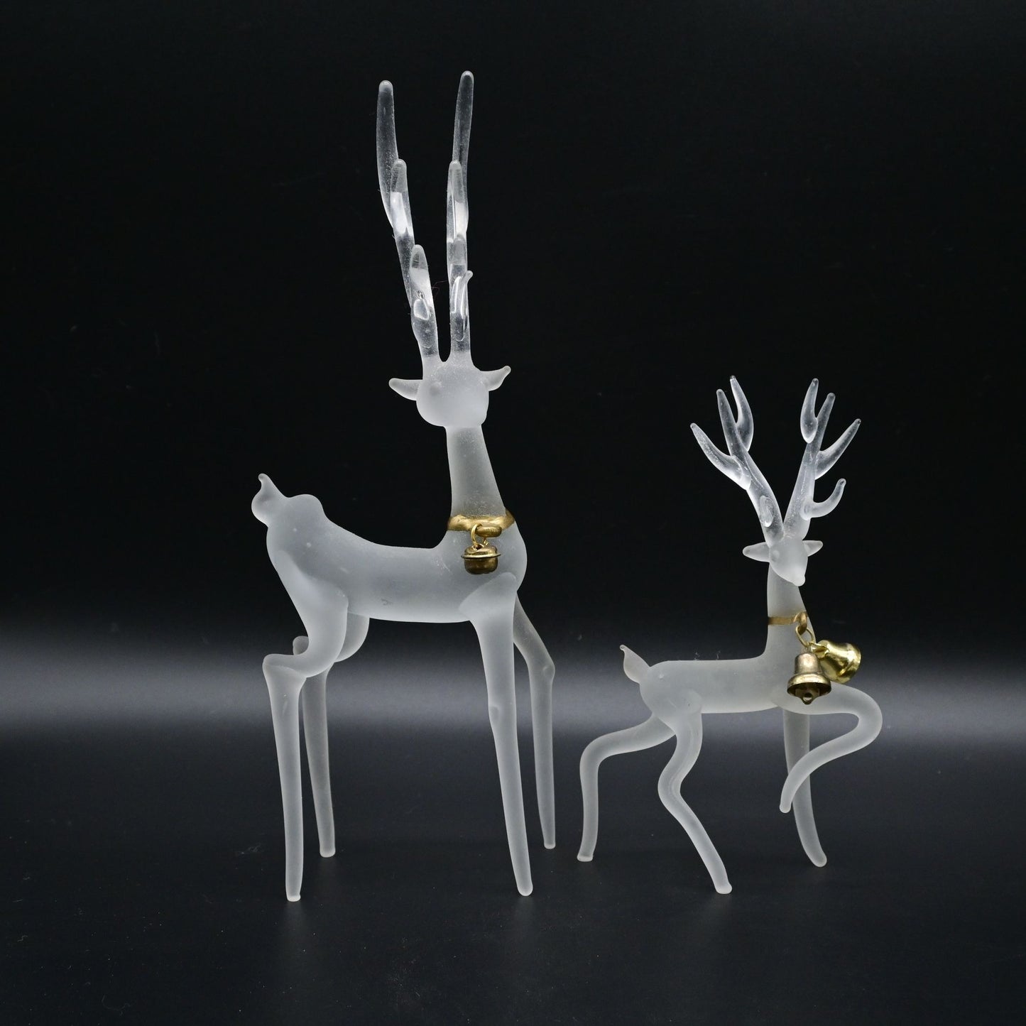 Frosted Glass Reindeer Glass Pair Of 2 Holiday Christmas Figurines