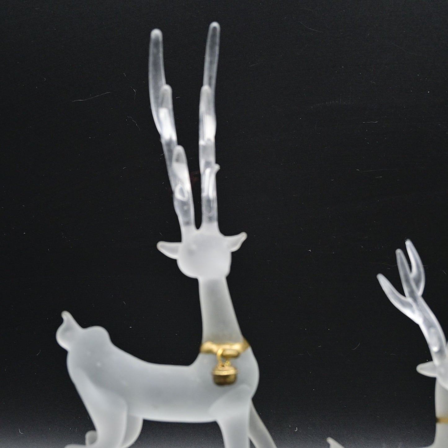 Frosted Glass Reindeer Glass Pair Of 2 Holiday Christmas Figurines