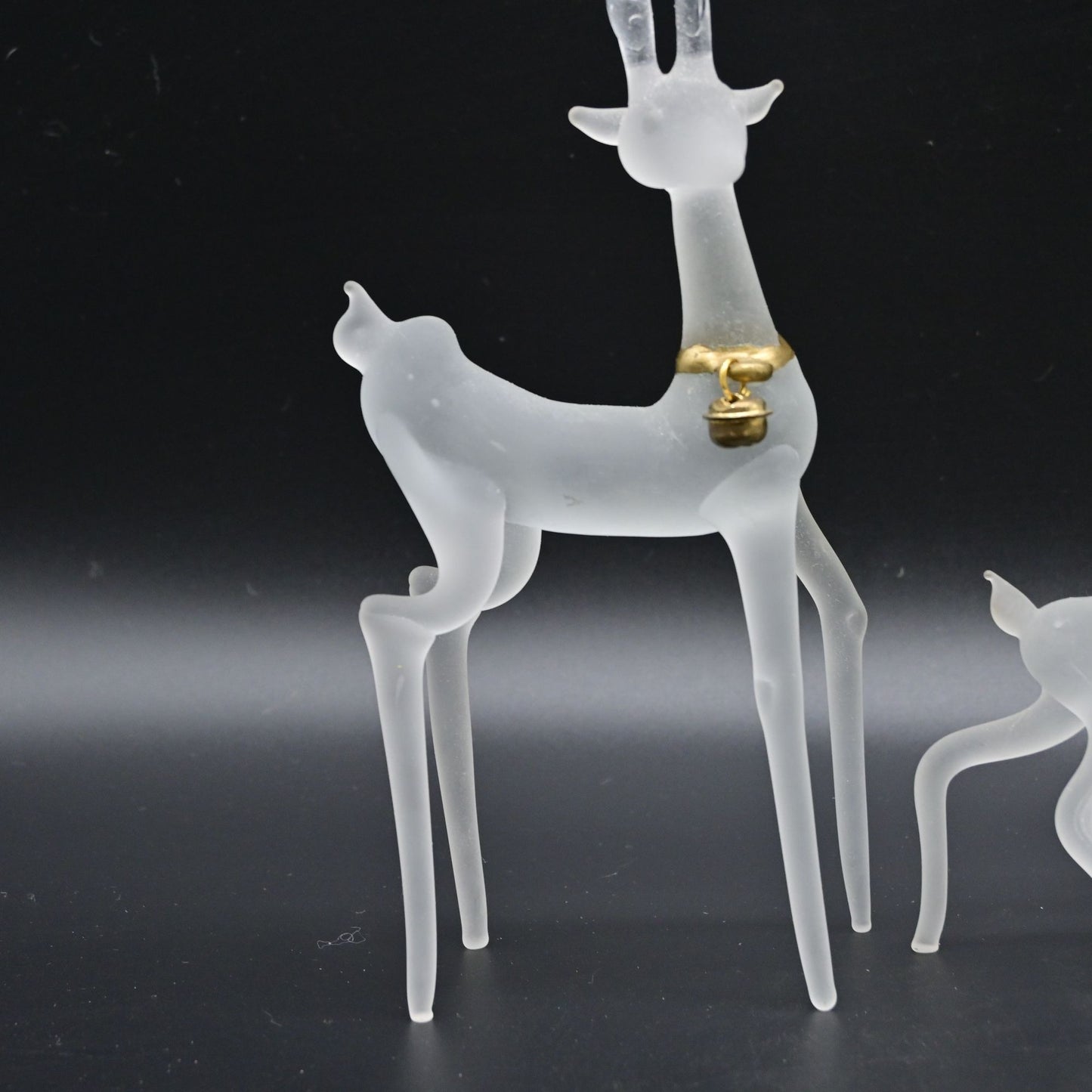 Frosted Glass Reindeer Glass Pair Of 2 Holiday Christmas Figurines