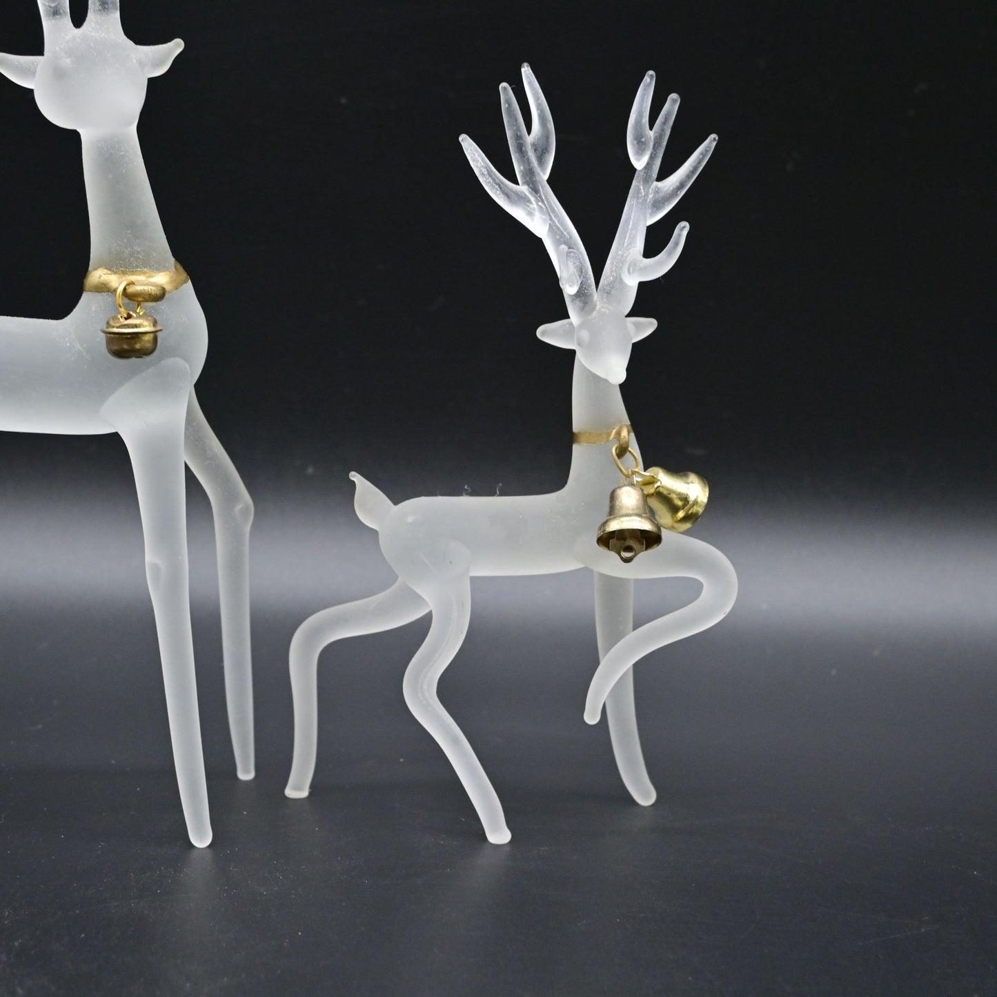 Frosted Glass Reindeer Glass Pair Of 2 Holiday Christmas Figurines
