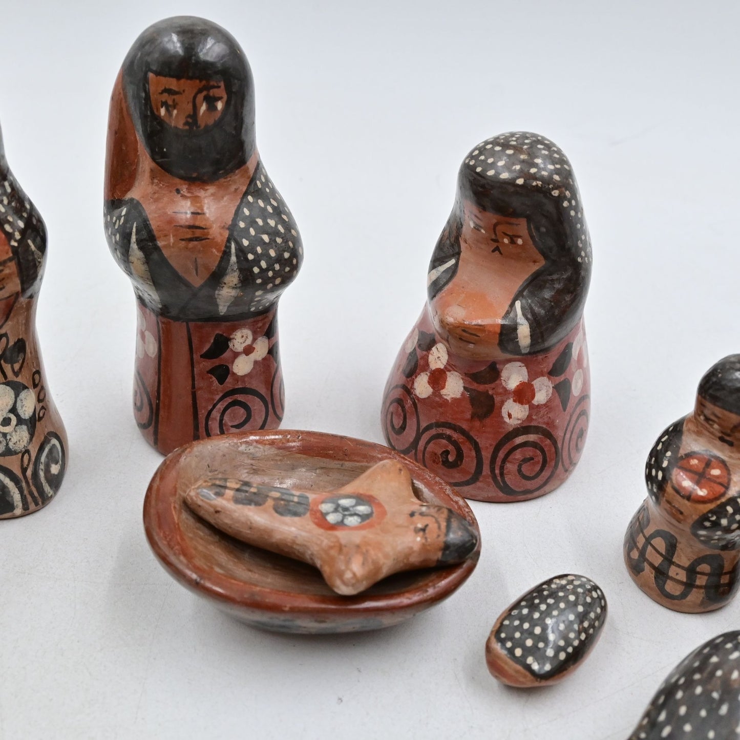 Mexican Pottery Folk Art Tonola 11 Piece Nativity Set Hand Painted