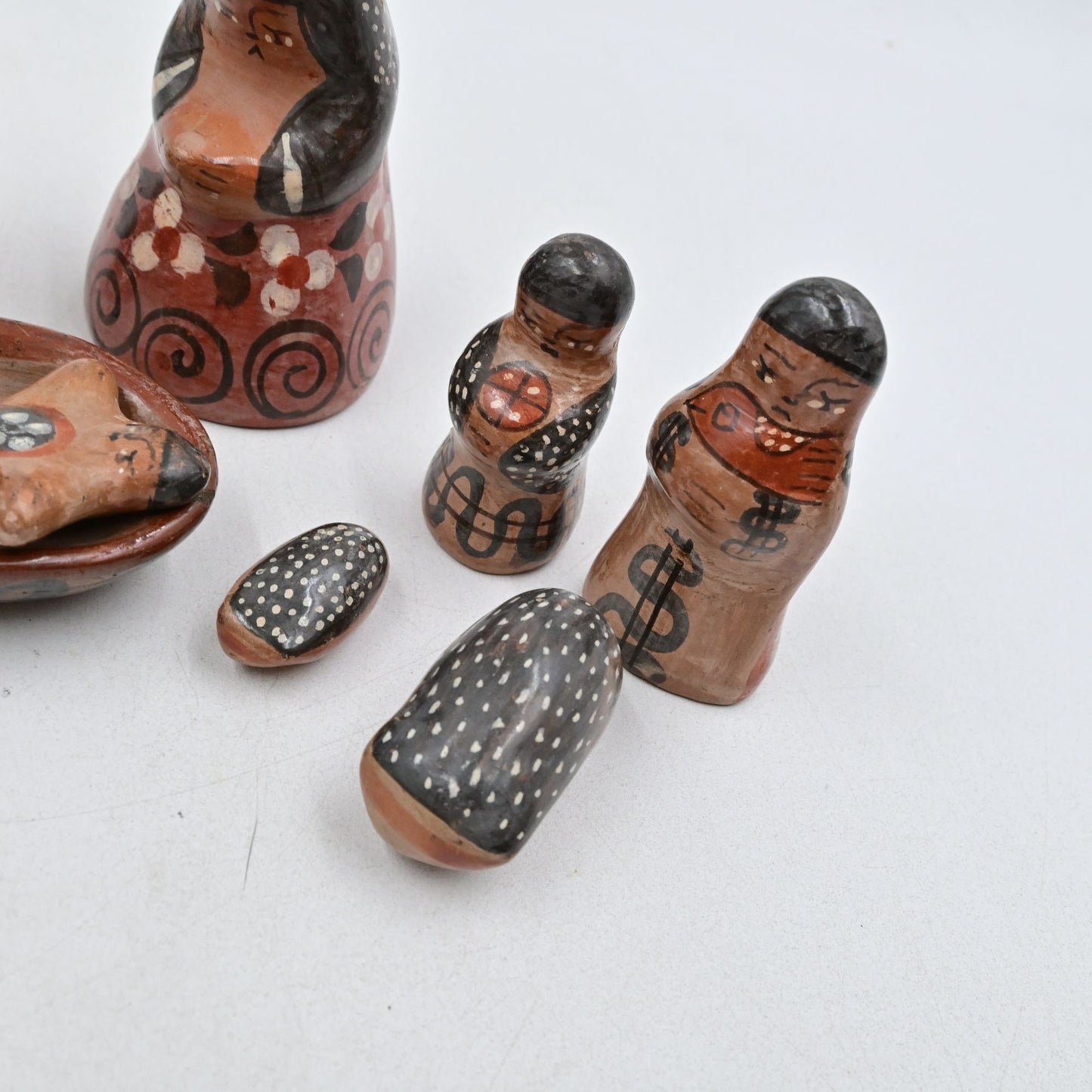 Mexican Pottery Folk Art Tonola 11 Piece Nativity Set Hand Painted