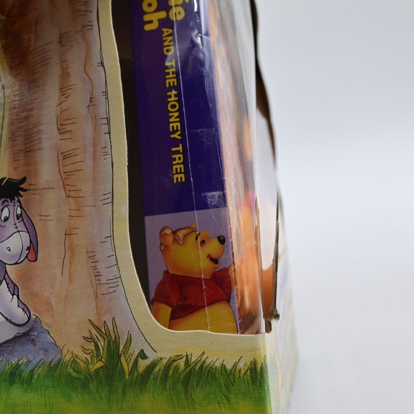 Disney Winnie The Pooh Video & Plush Toy Set With The Honey Tree Limited Edition Box