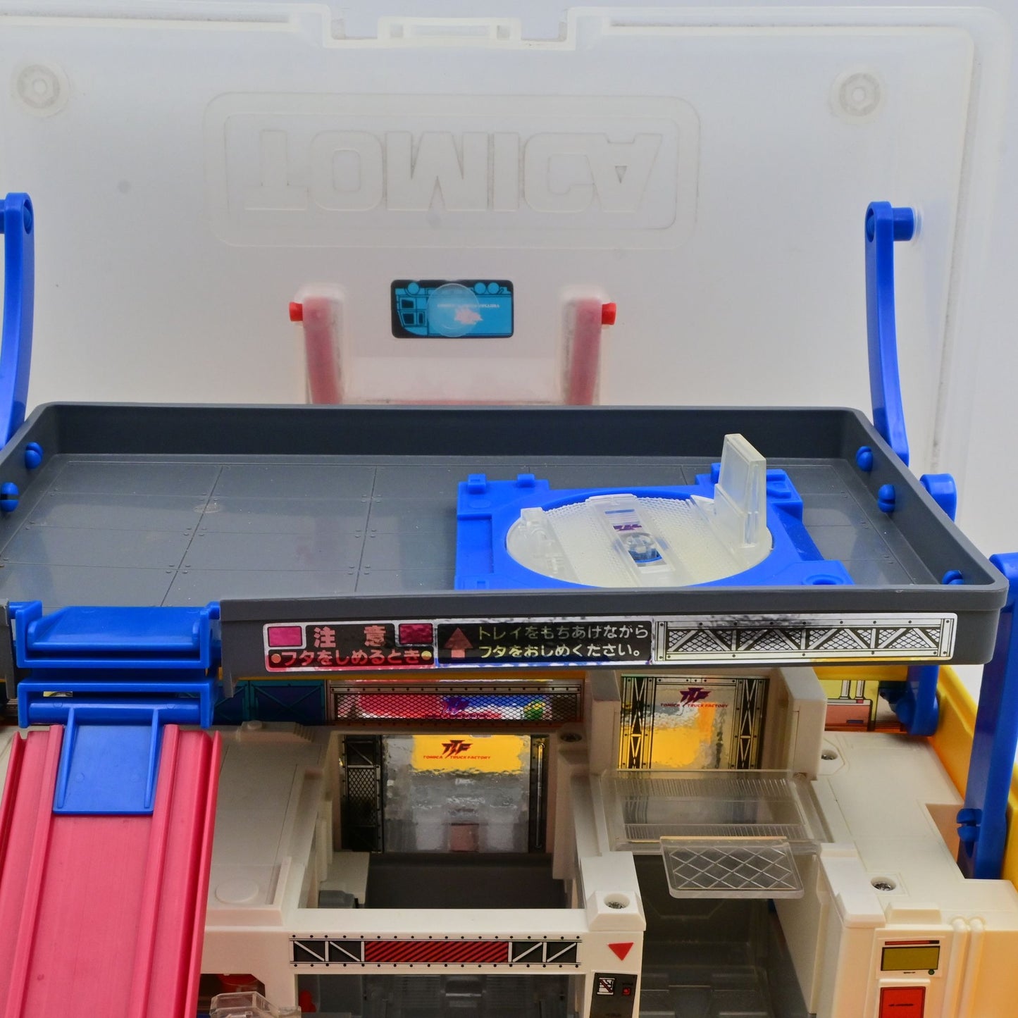 Vintage Tomica Truck Factory Playset With 2 Trucks