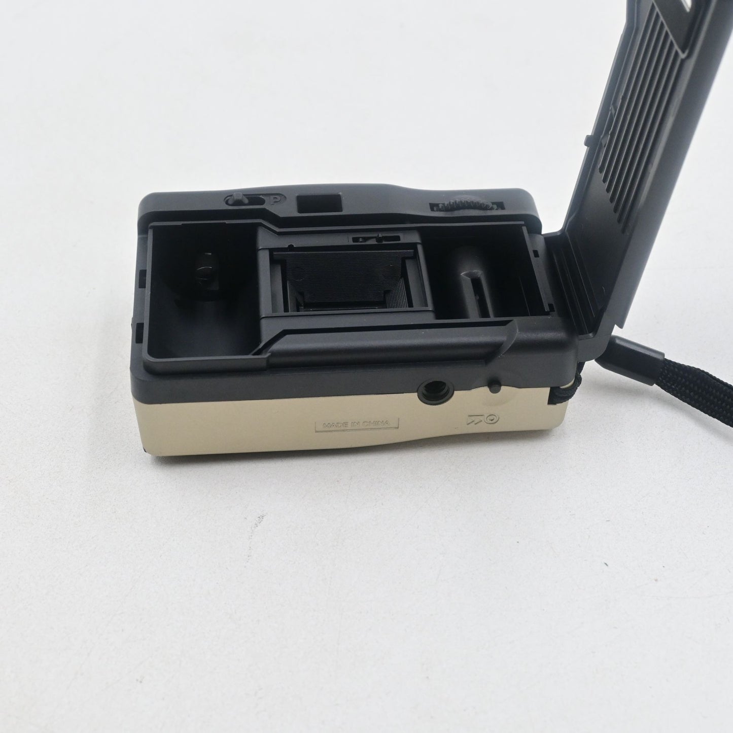 Vivitar PN2011 35mm Point & Shoot Film Camera Vintage