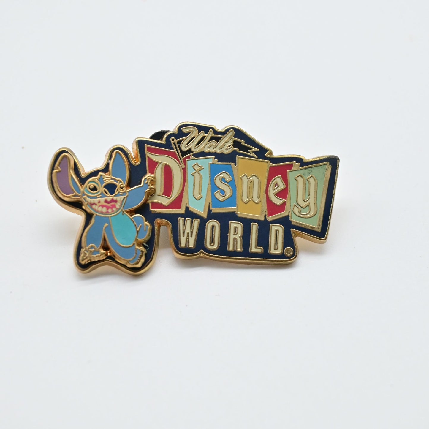 Stitch Disney trading Pin Walt Disney World Retro Logo