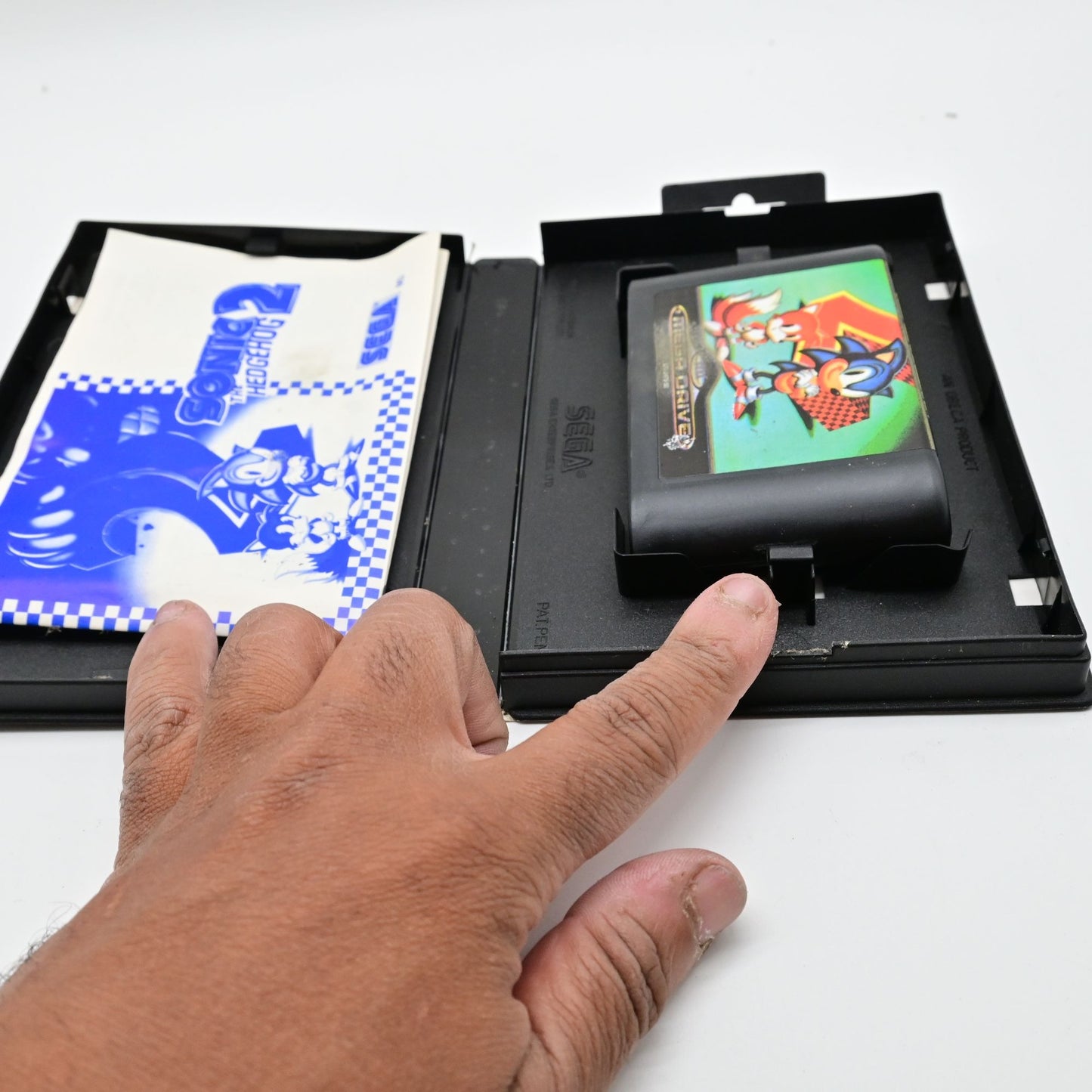 Sega Mega Drive Sonic The Hedgehog 2 16-Bit Cartridge CIB Manual Damage