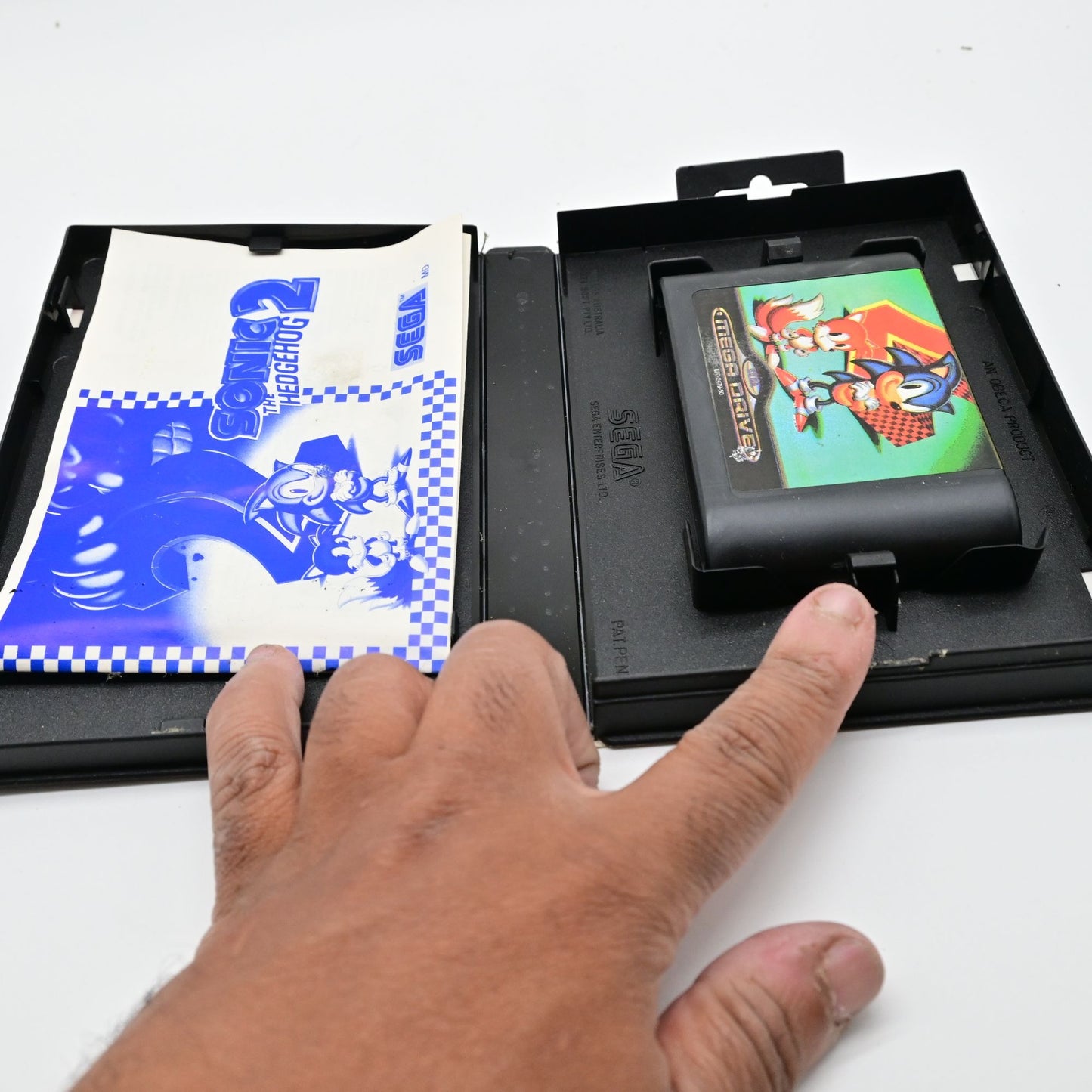 Sega Mega Drive Sonic The Hedgehog 2 16-Bit Cartridge CIB Manual Damage