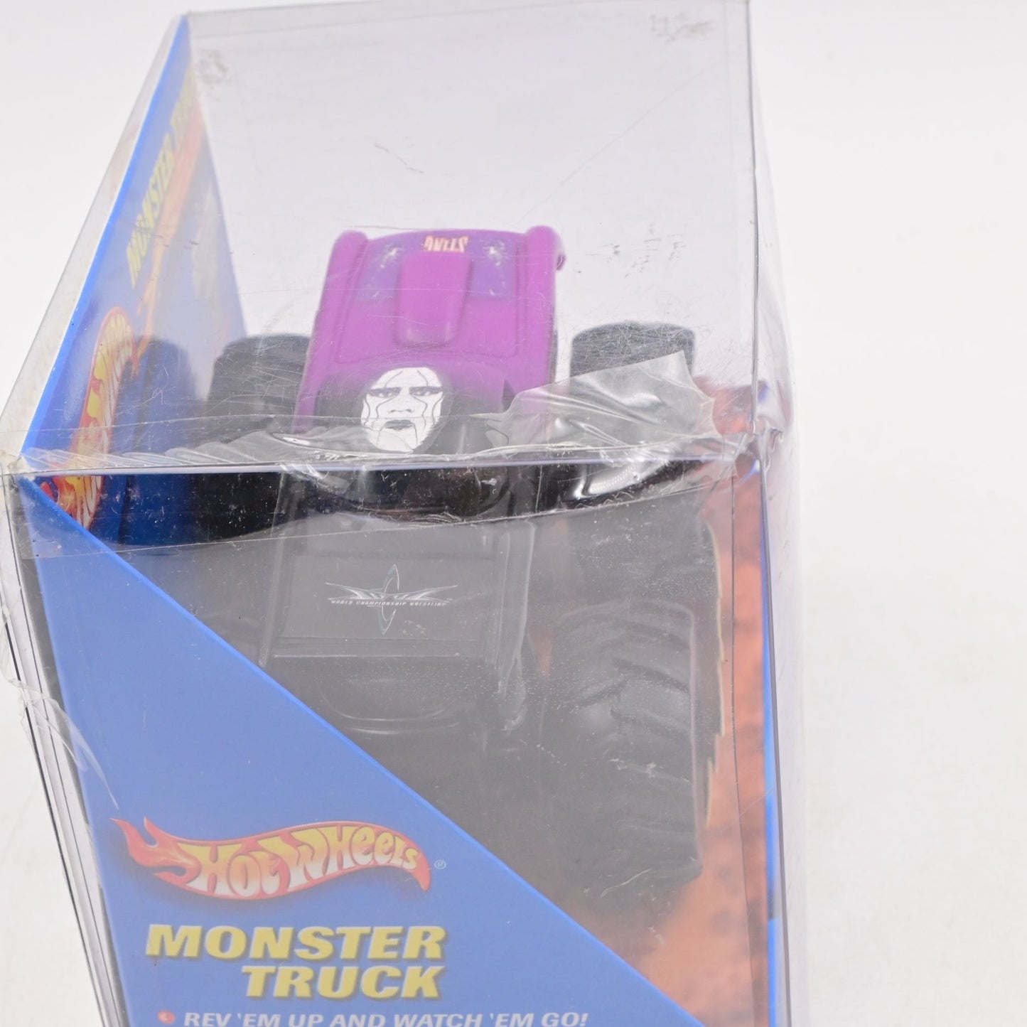 Hot Wheels Monster Truck Sting Rev N Go