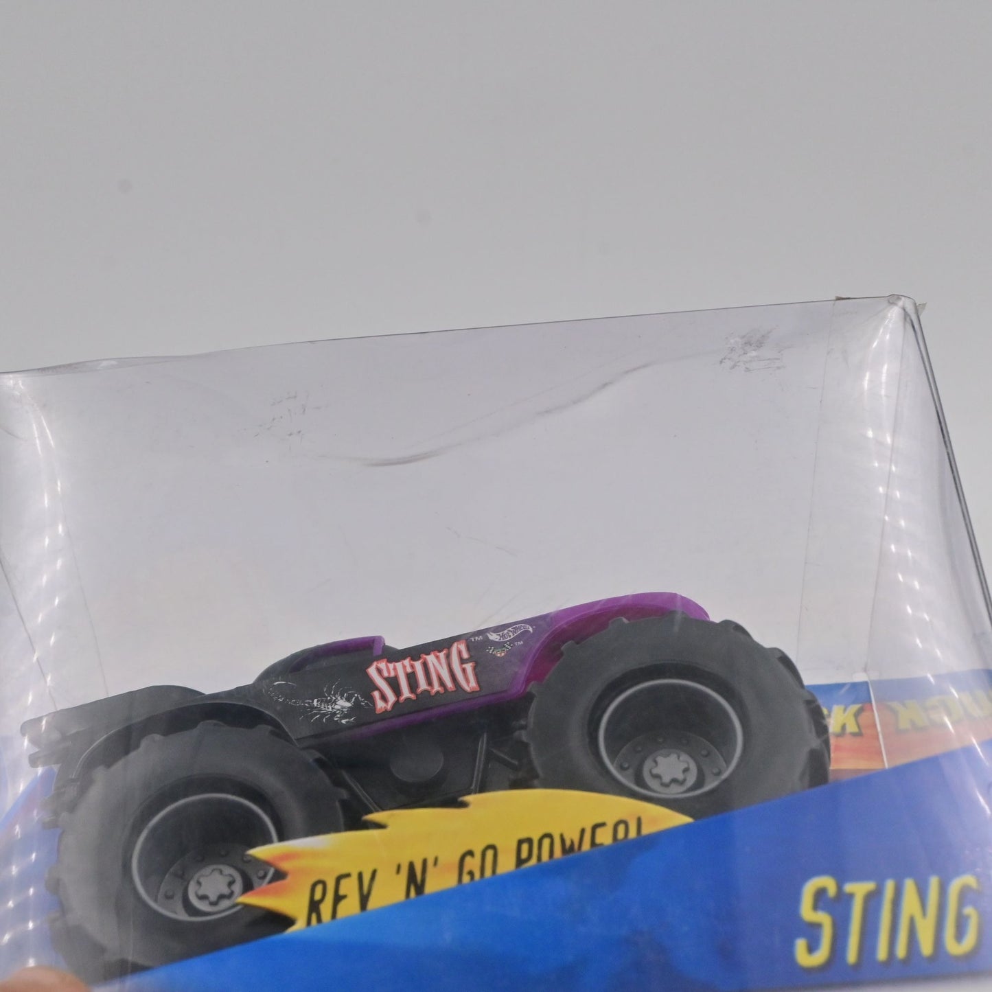 Hot Wheels Monster Truck Sting Rev N Go
