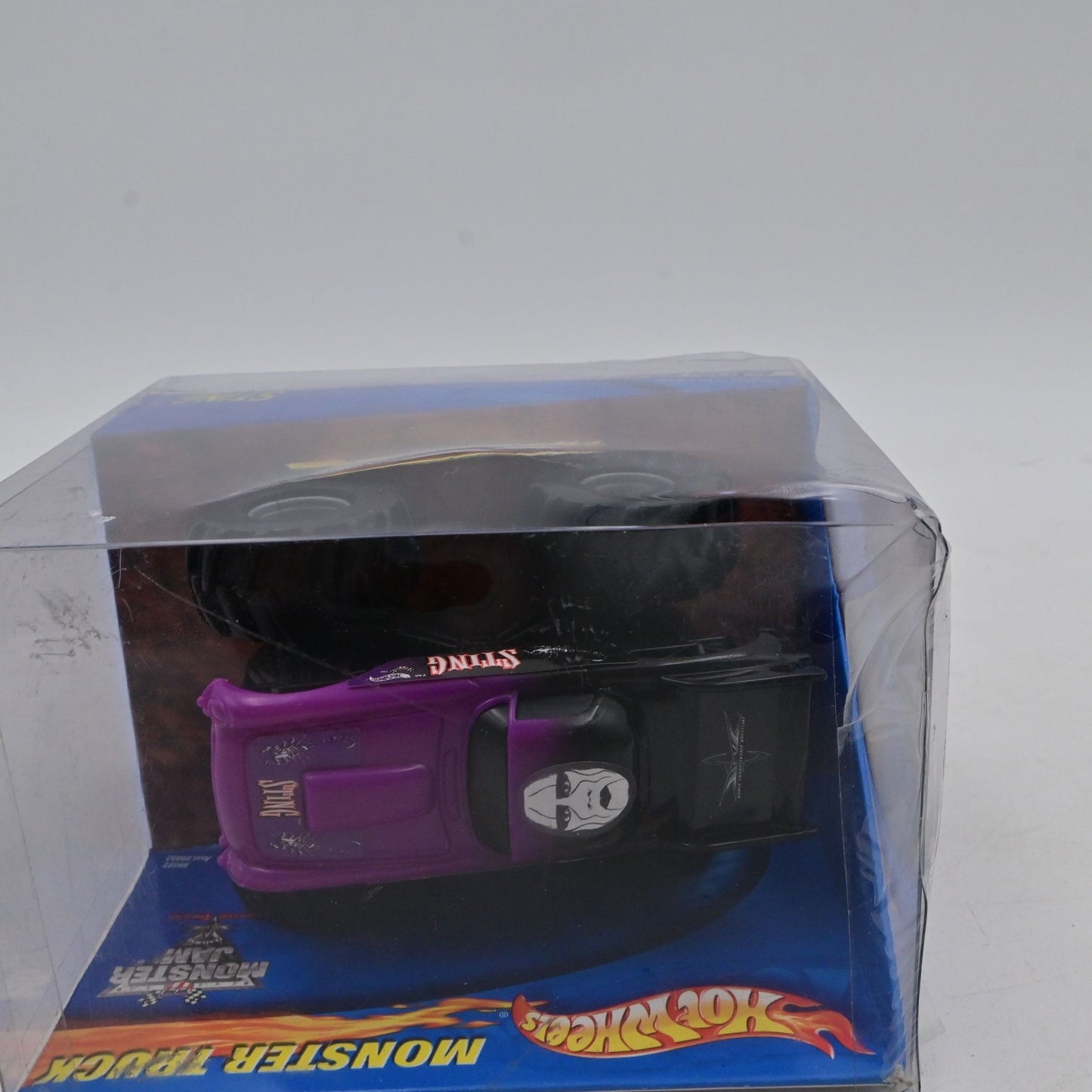 Hot Wheels Monster Truck Sting Rev N Go