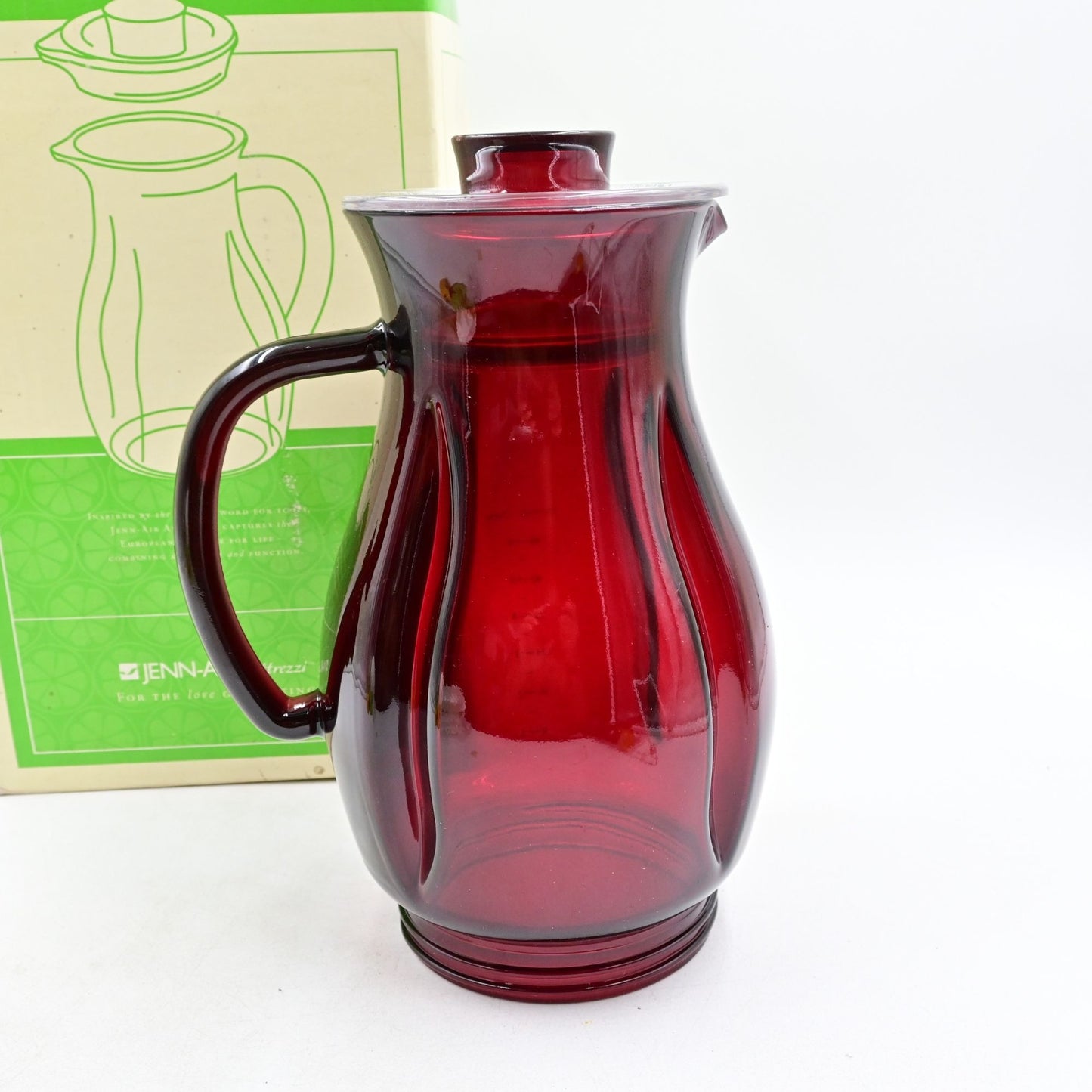 Jenn-Air Attrezzi Blender Mixer Carafe 48oz Ruby Red Pitcher