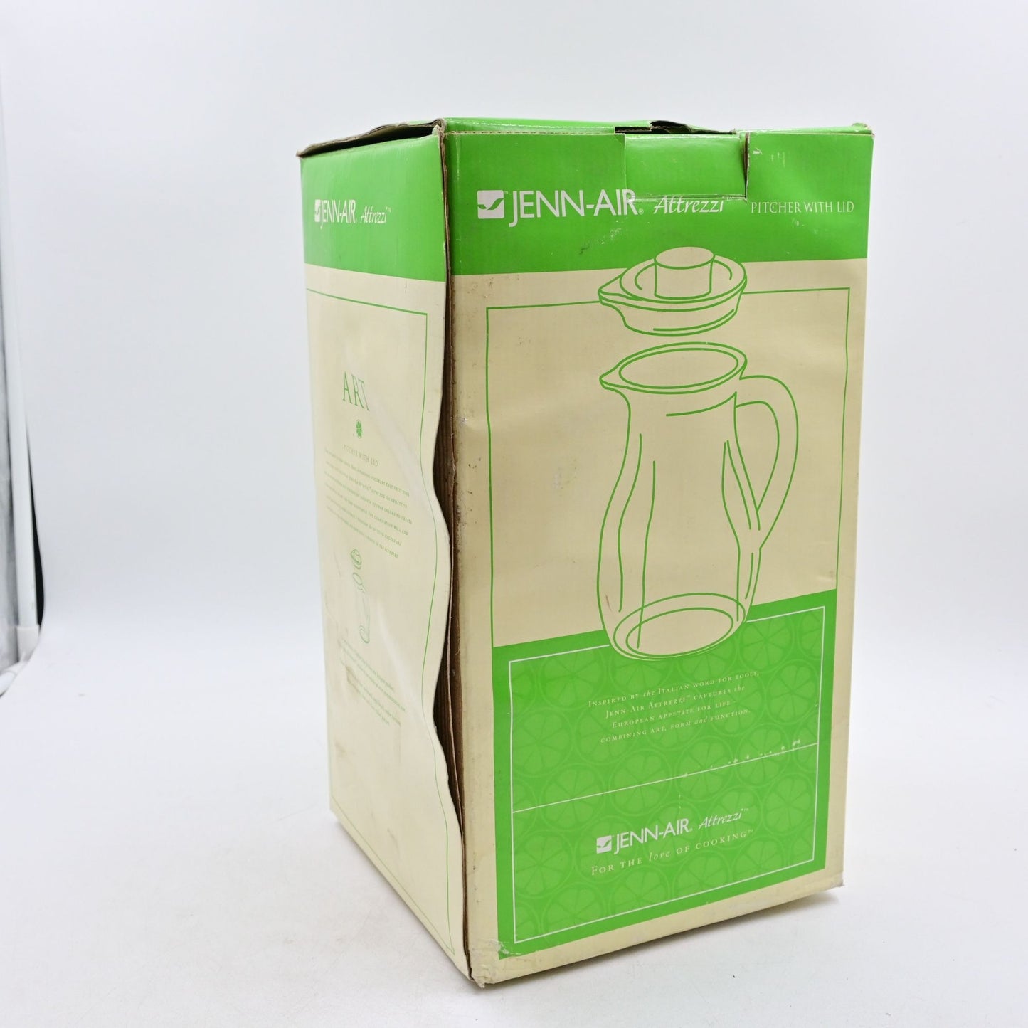 Jenn-Air Attrezzi Blender Mixer Carafe 48oz Ruby Red Pitcher