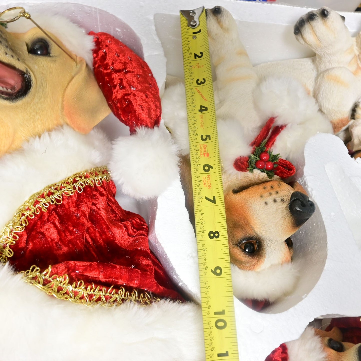 Grandeur Noel Holiday Dog Family Collector’s Edition Christmas Vintage 2002