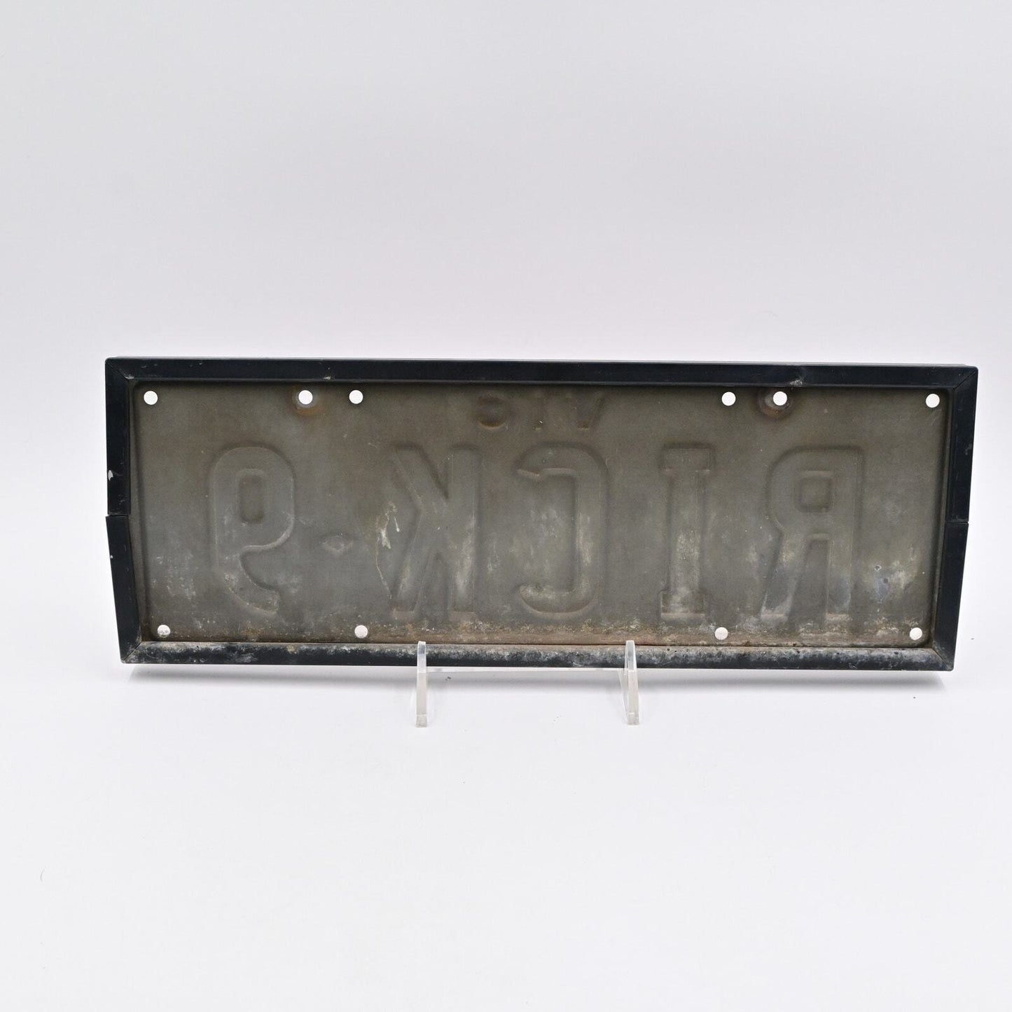Victoria Australia License Plate Rick 9 Red Vintage