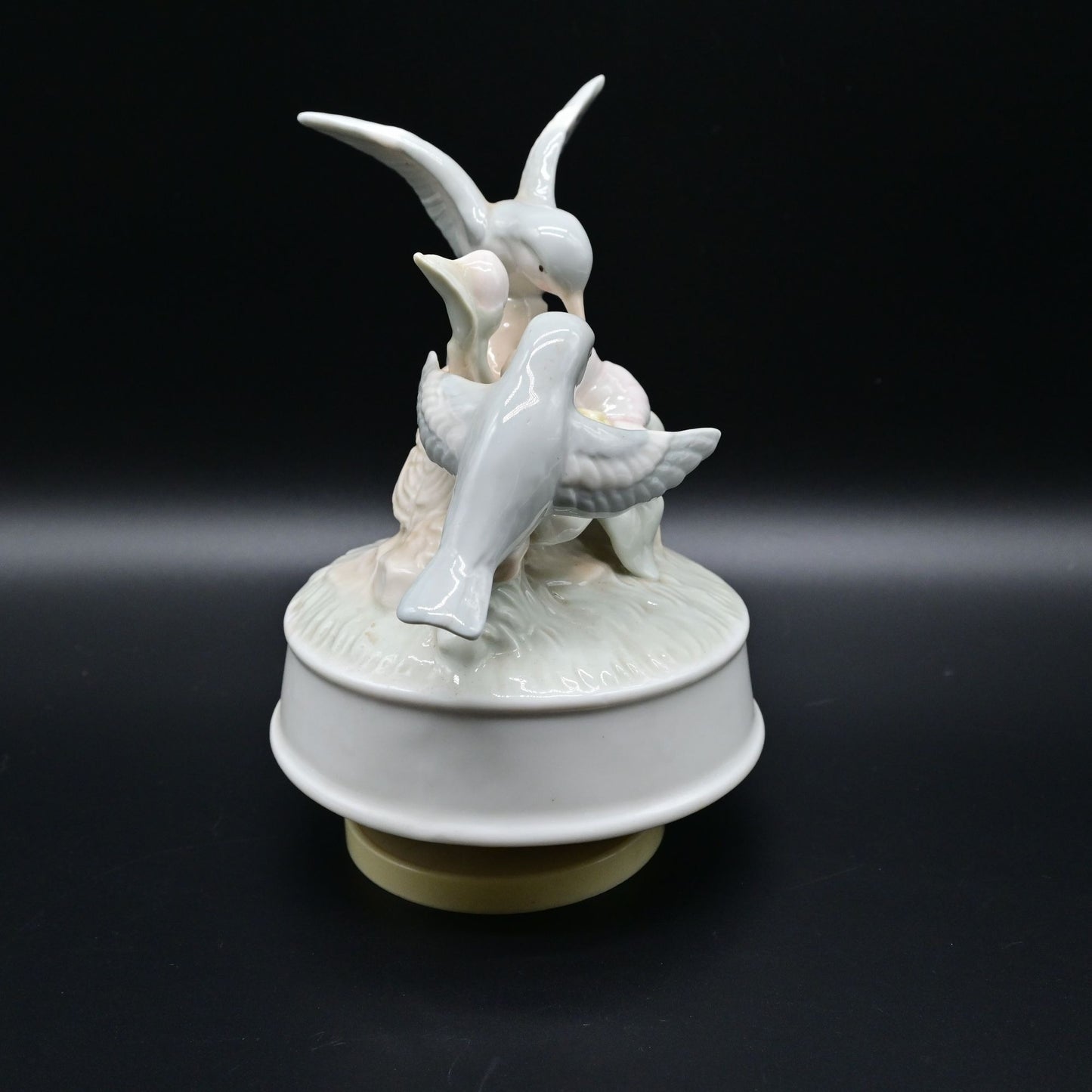 Karen Carson Creations Porcelain Hummingbird Figurine Music Box Vintage