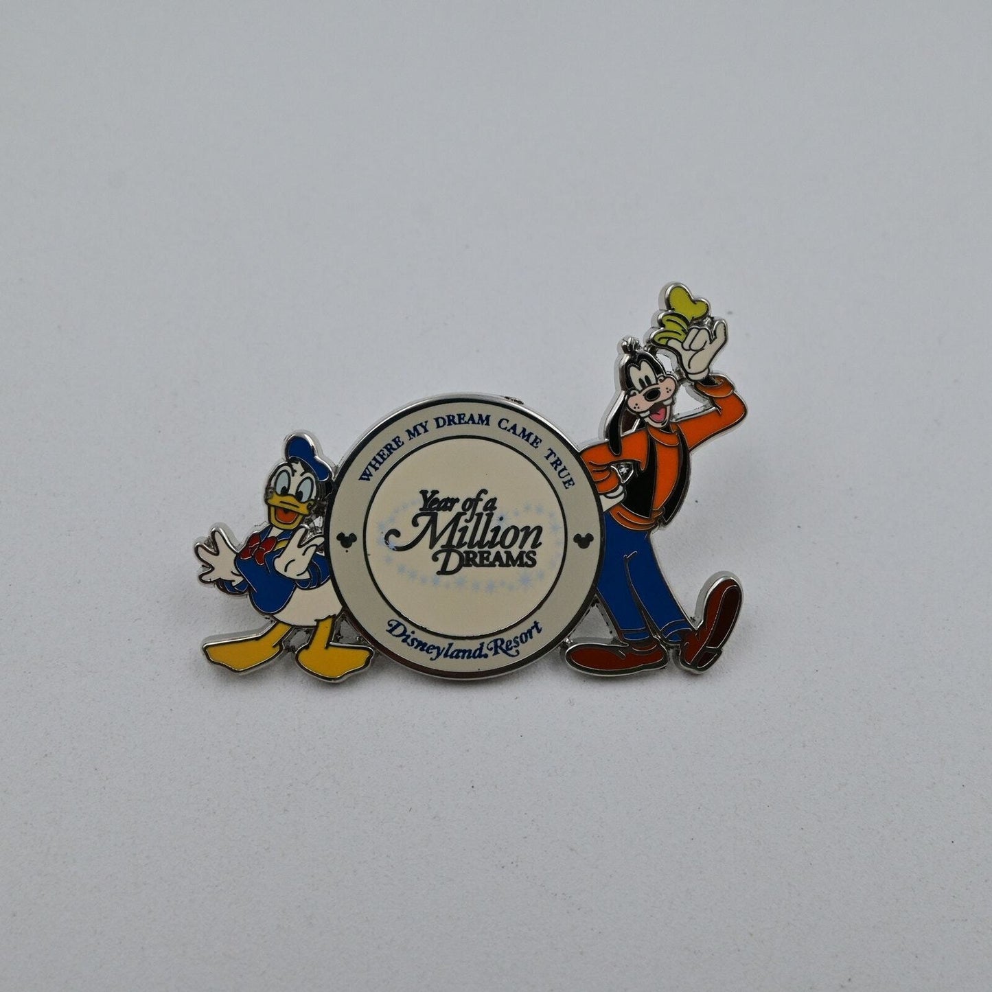 Disneyland Resort Year Of A Million Dreams Goofy & Donald Pin