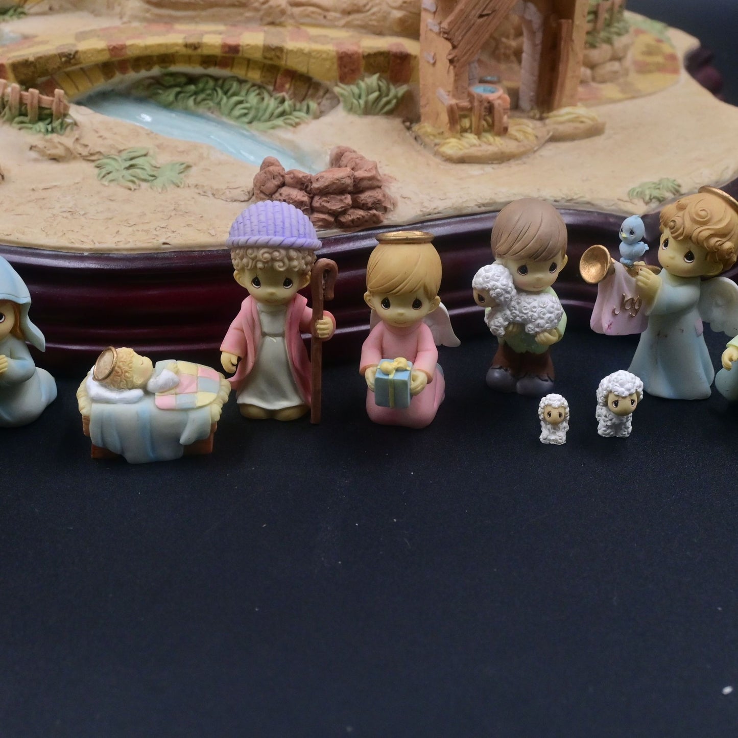Hawthorne Village Precious Moments Christmas Nativity Set  Of 13
