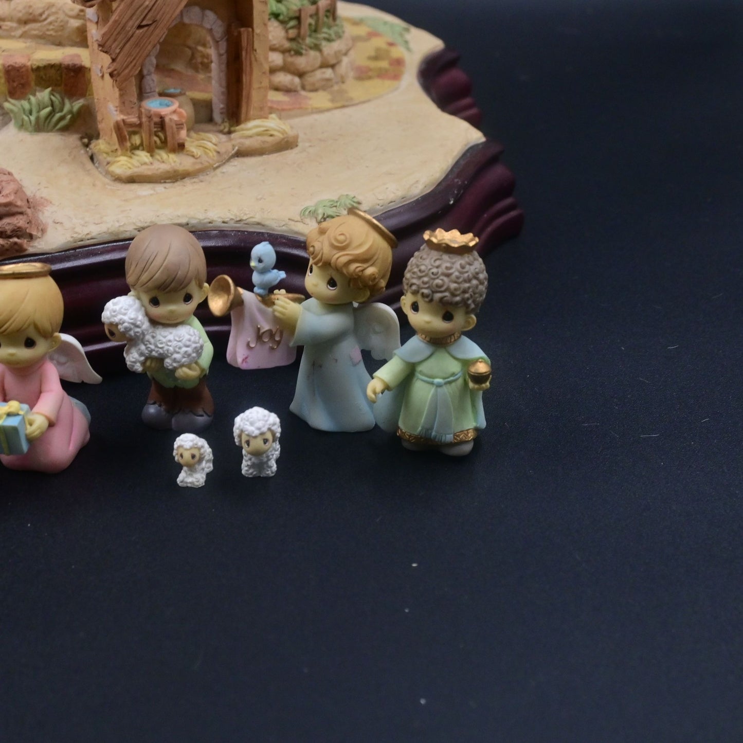 Hawthorne Village Precious Moments Christmas Nativity Set  Of 13