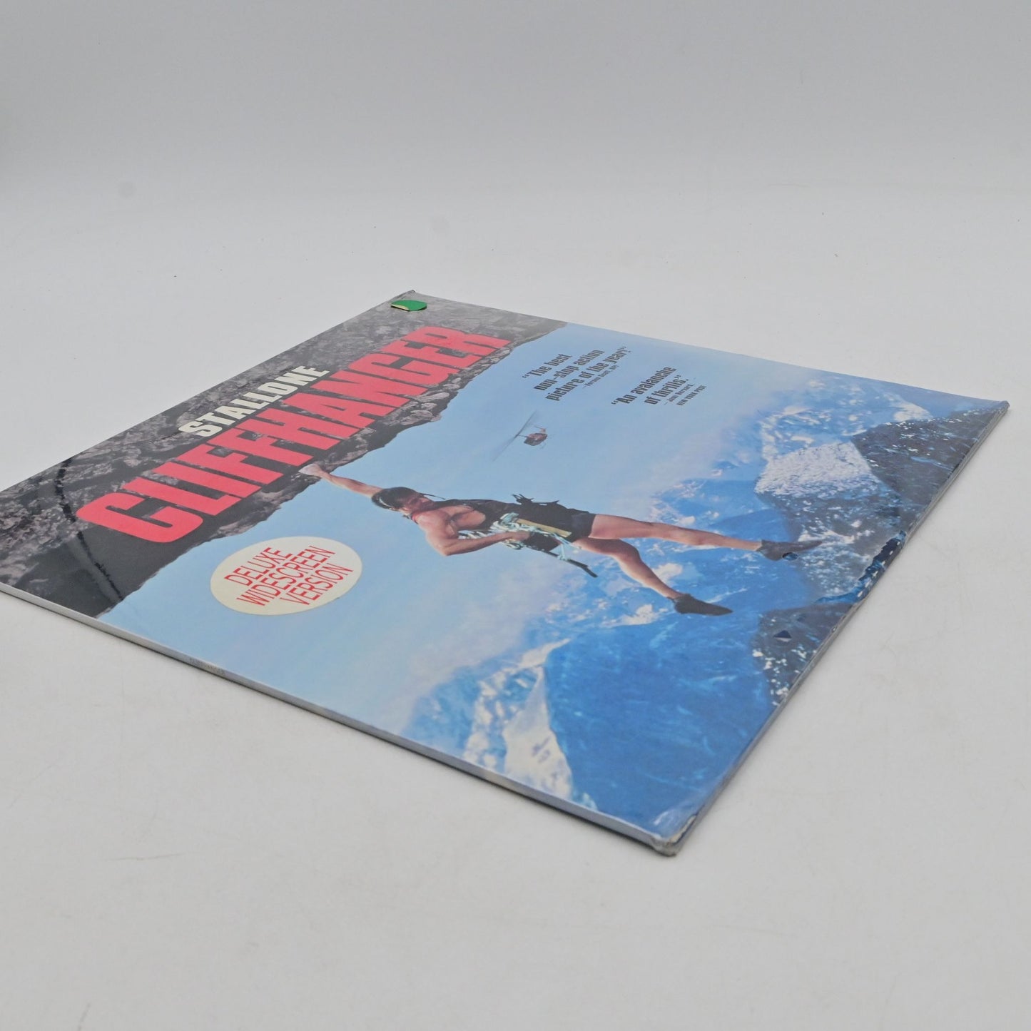 Vintage Stallone Cliffhanger Laserdisc Deluxe Widescreen Version 1993 Action Film