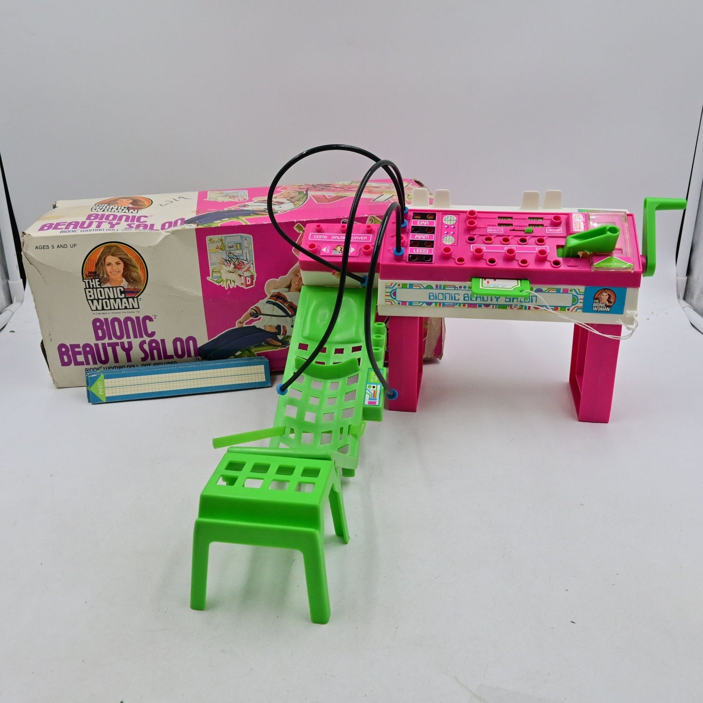 \Kenner Bionic Woman Bionic Beauty Salon Playset Vintage 1976 Incomplete