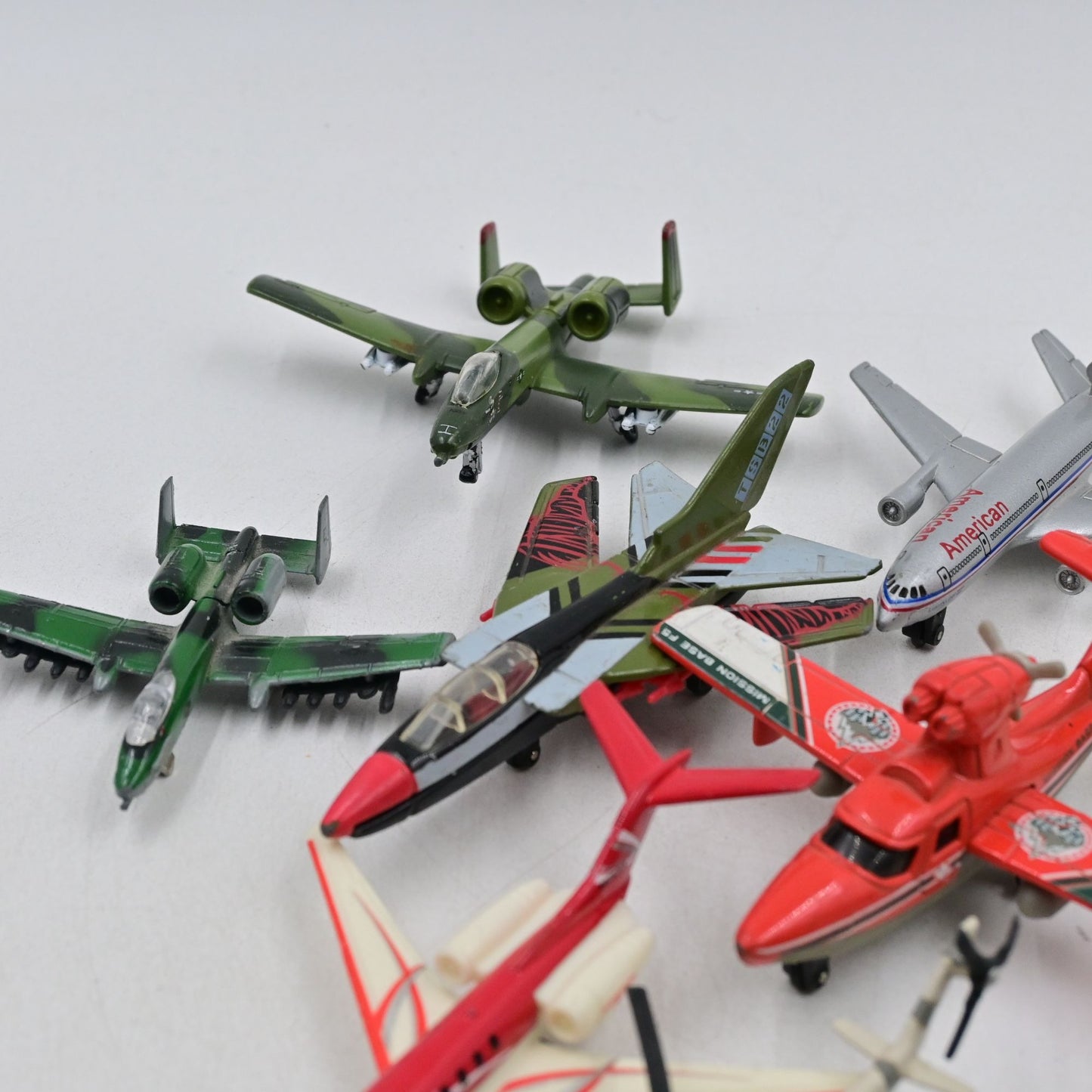 Matchbox, Maisto, Mattel Diecast Plane Lot Of 9