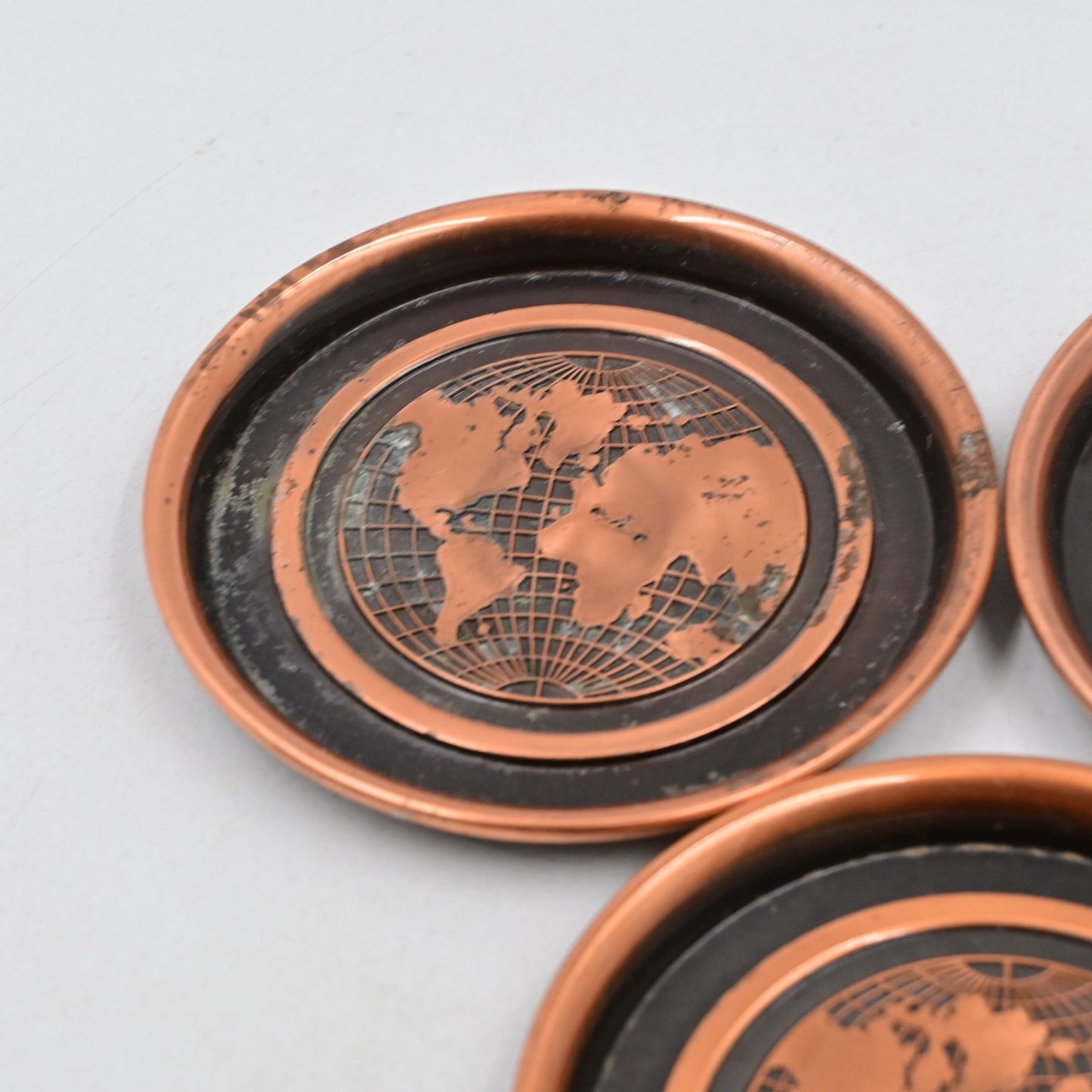 Hyde Park World Coasters Bronze Tone Round Vintage