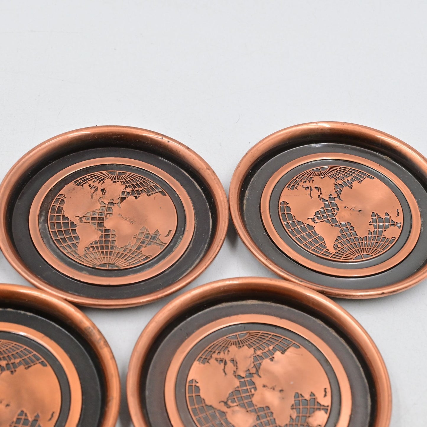 Hyde Park World Coasters Bronze Tone Round Vintage