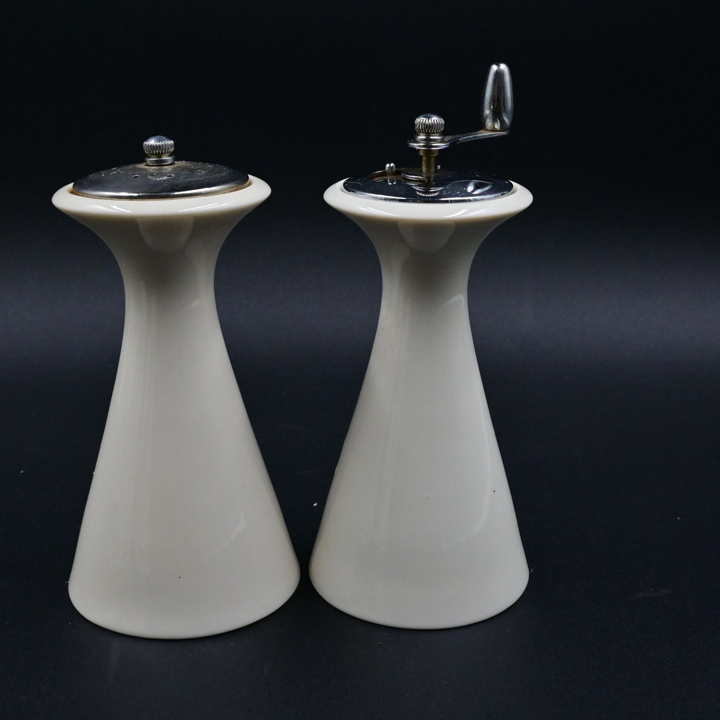 Lenox Kingsley Salt And Pepper Grinder Mill Set