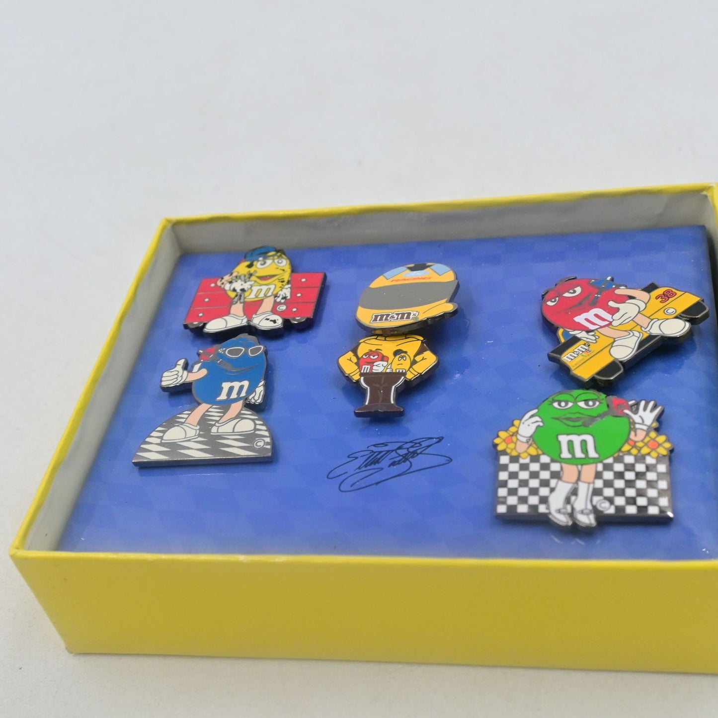 M&M's Racing Team Nascar Elliott Sadler #38 5 Piece Pin Set NIB