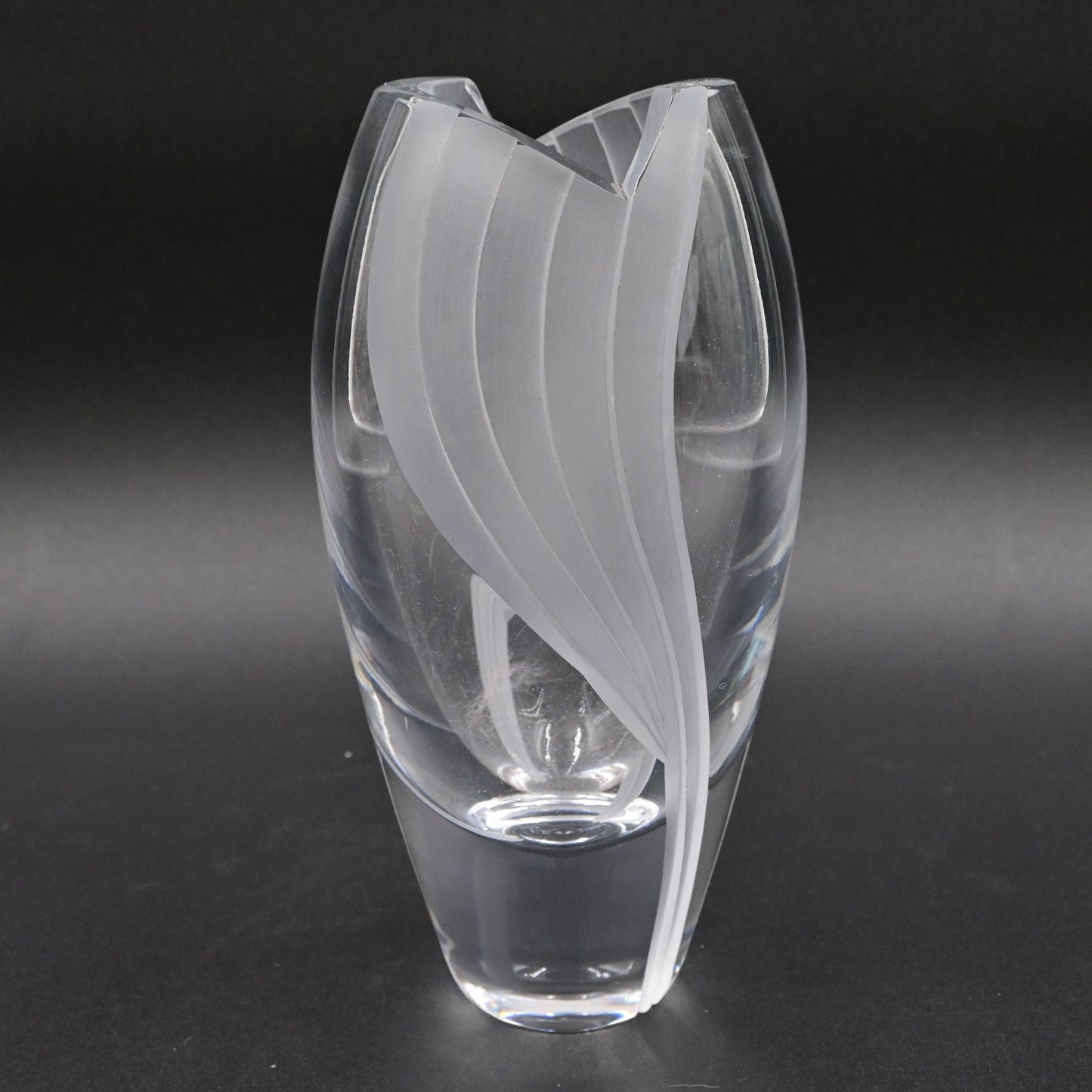Mikasa Curtain Call Vase Frosted Swirl 7"