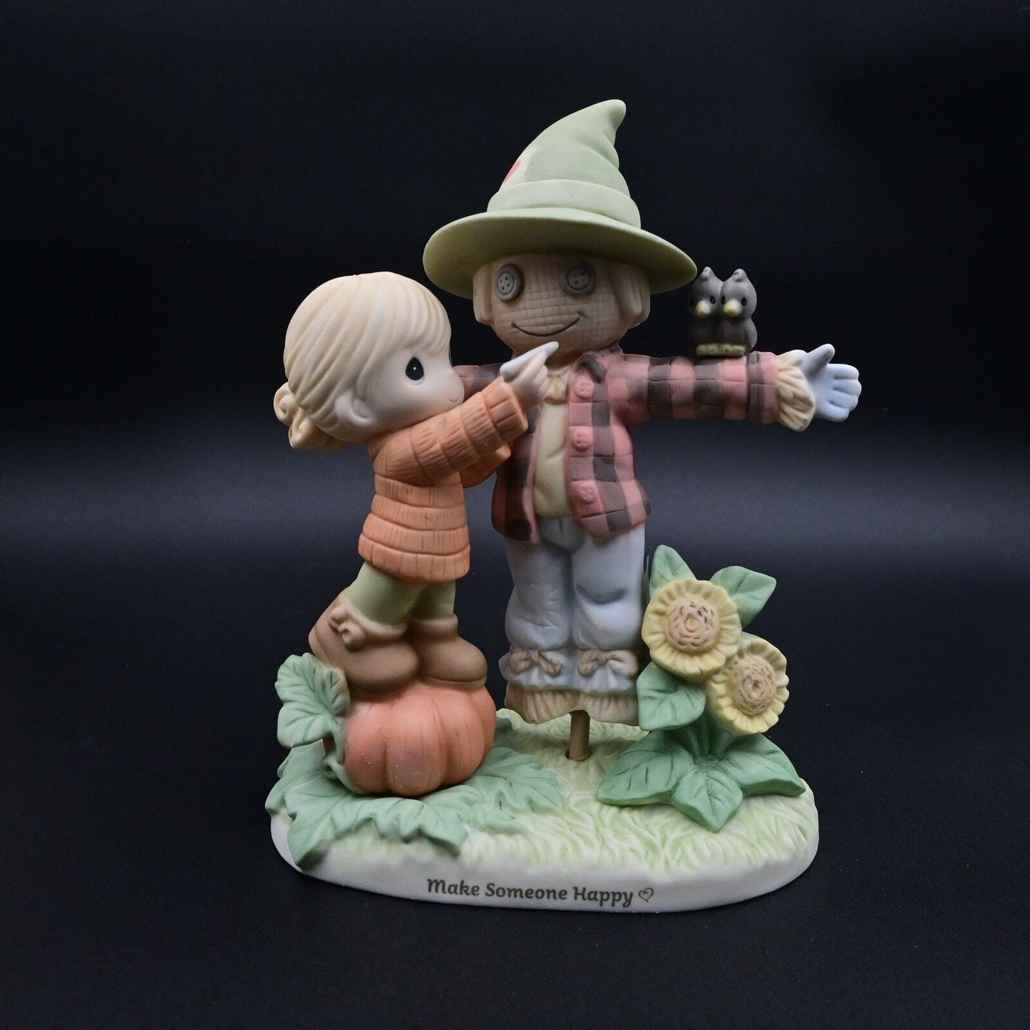 2018 Precious Moments Make Someone Happy Figure 19105