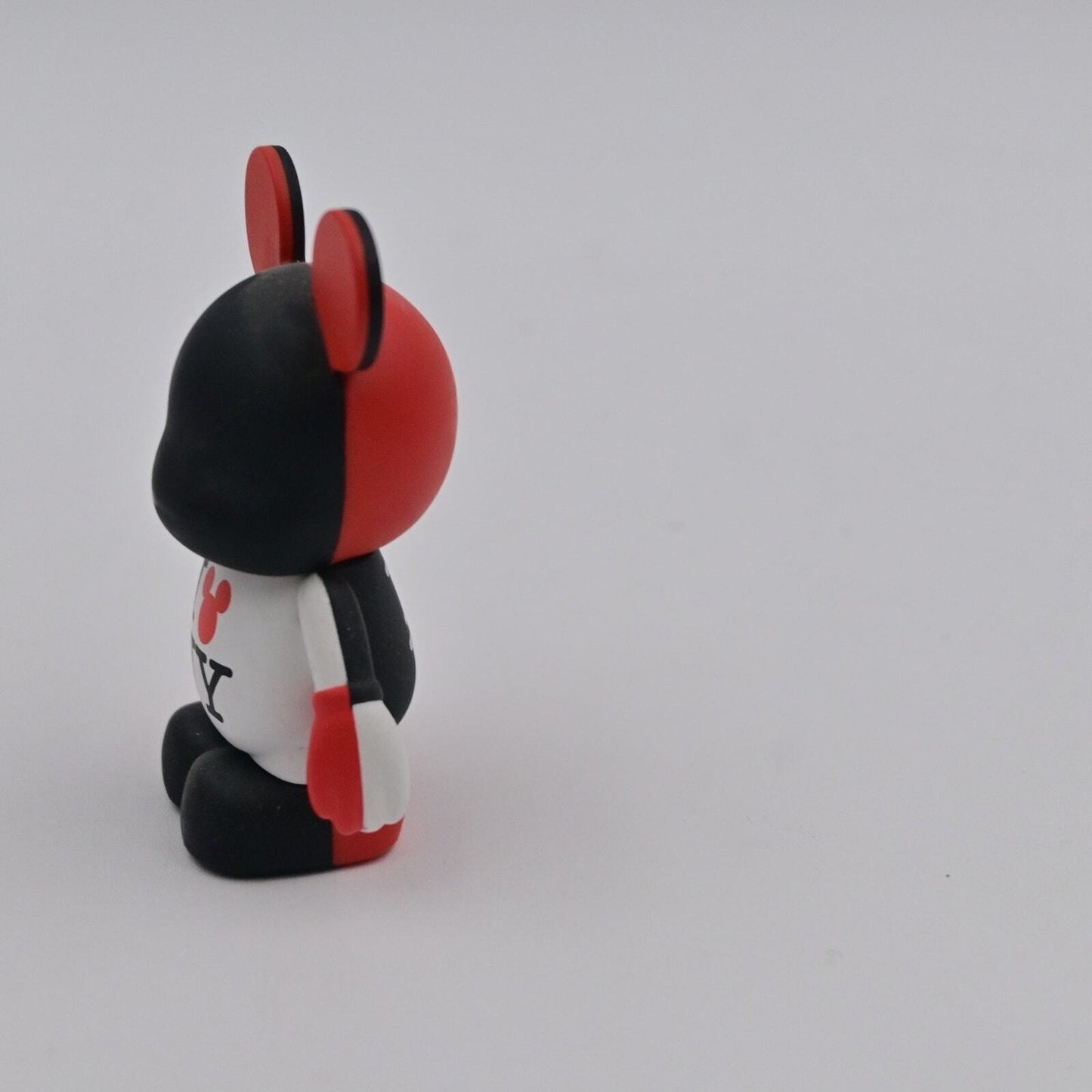 Disney Vinylmation I Love New York W/ Tin