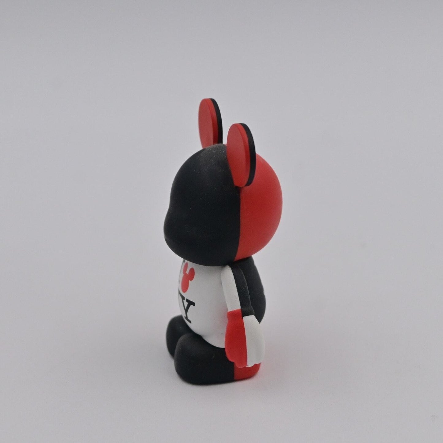 Disney Vinylmation I Love New York W/ Tin