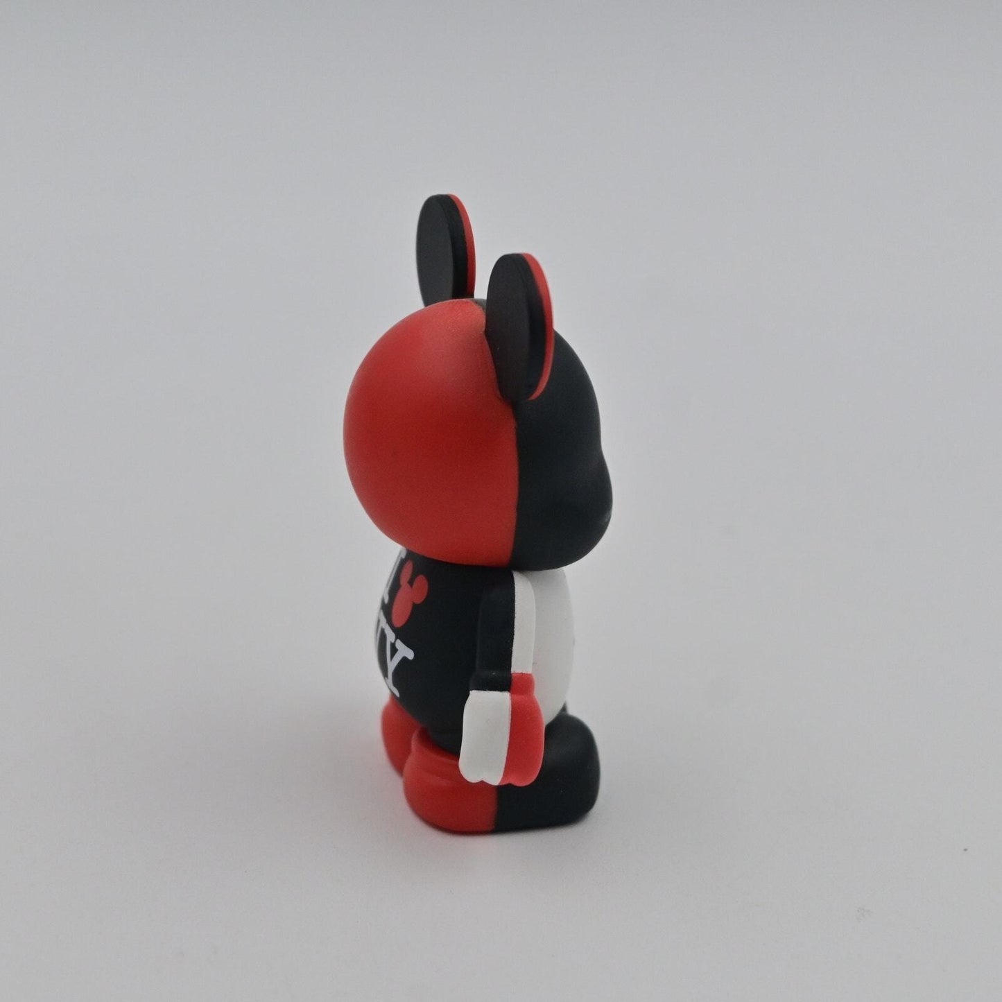 Disney Vinylmation I Love New York W/ Tin