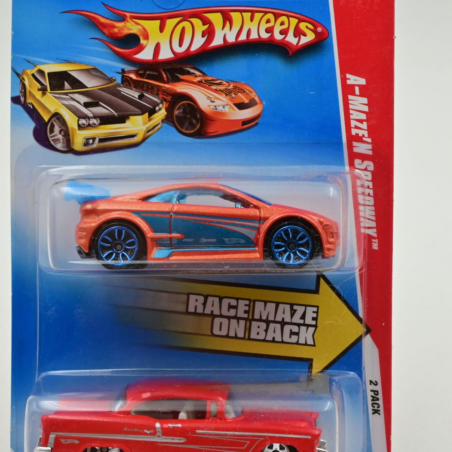 Hot Wheels A-Maze N Speedway 2-Pack Asphalt Assault & '55 Chevy Bel Air Die-Cast