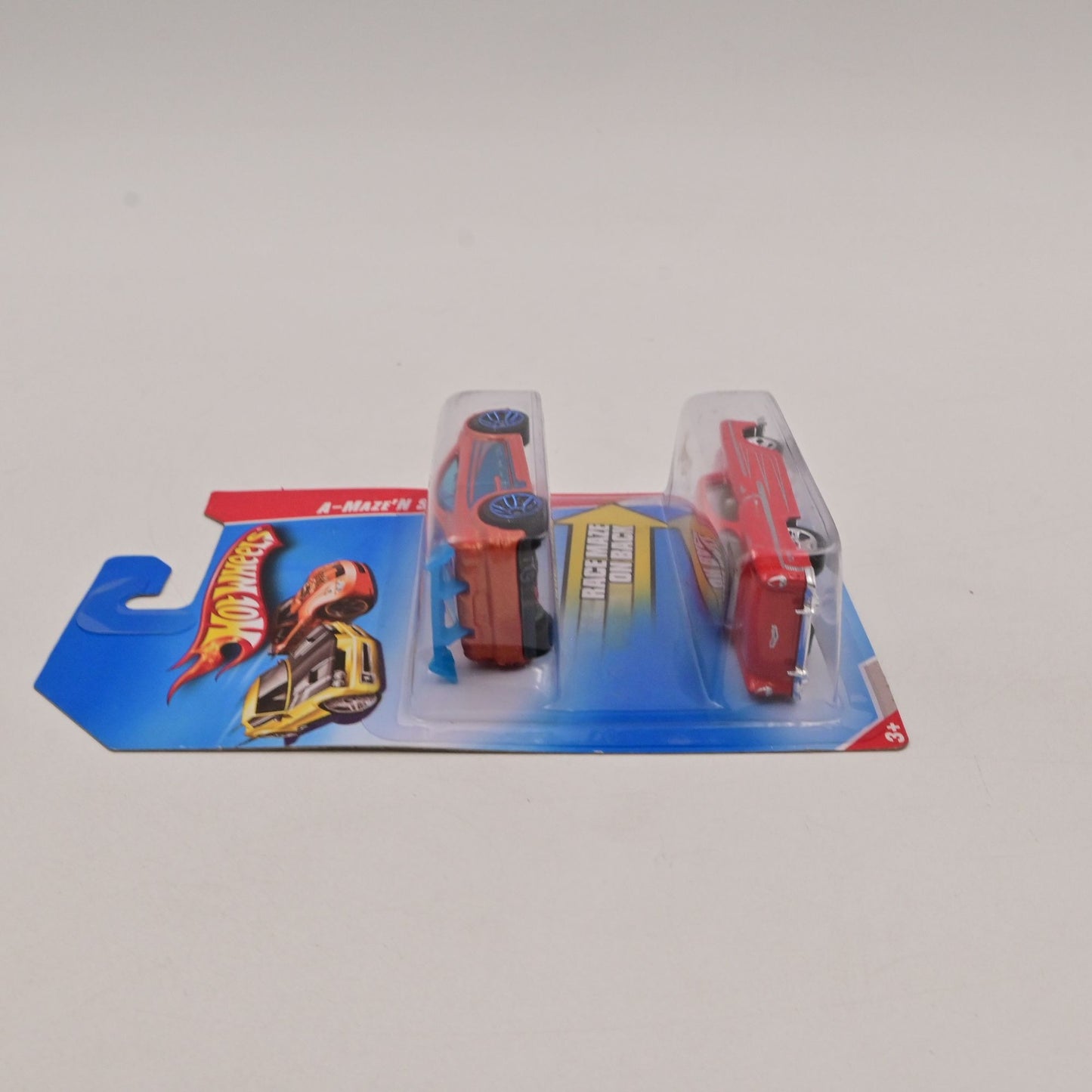 Hot Wheels A-Maze N Speedway 2-Pack Asphalt Assault & '55 Chevy Bel Air Die-Cast