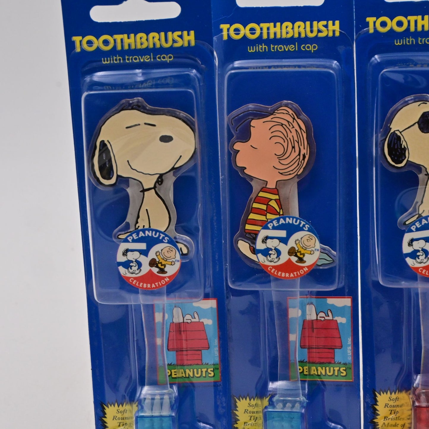 Peanuts Charlie Brown & Gang 50th Anniversary Toothbrush Set With Travel Caps