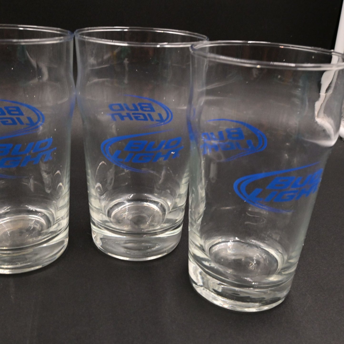 Bud Light 16oz Pint Glasses Bundle Of 4 Barware