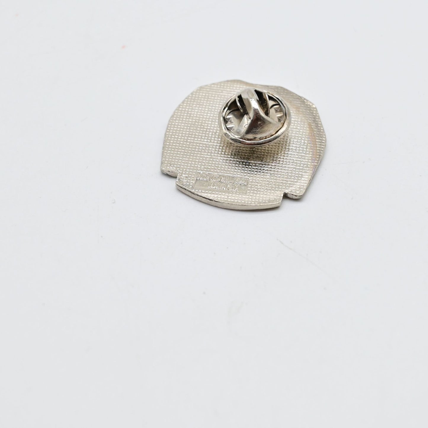 Washington Capitals Hockey White NHL Jersey Lapel Pin