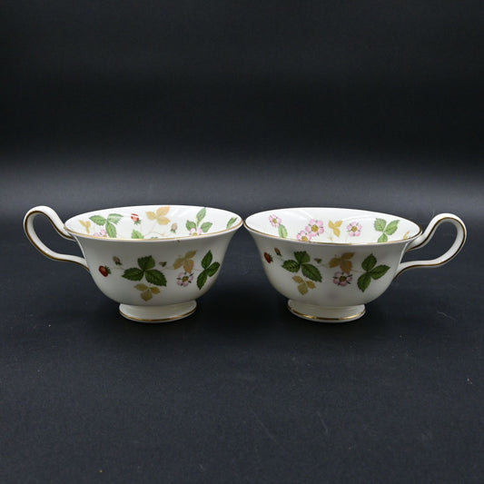 Wedgwood Wild Strawberry Teacup Bundle No Saucers
